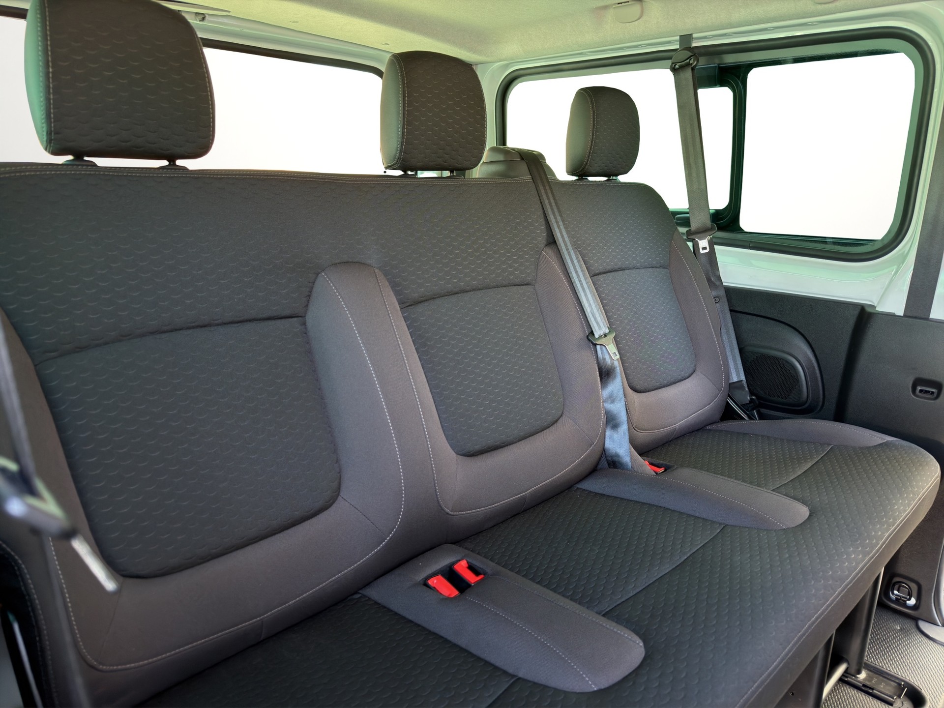 FIAT Talento 29 2.0 Eco L2H1 8/9 Plätze Swiss-image-15
