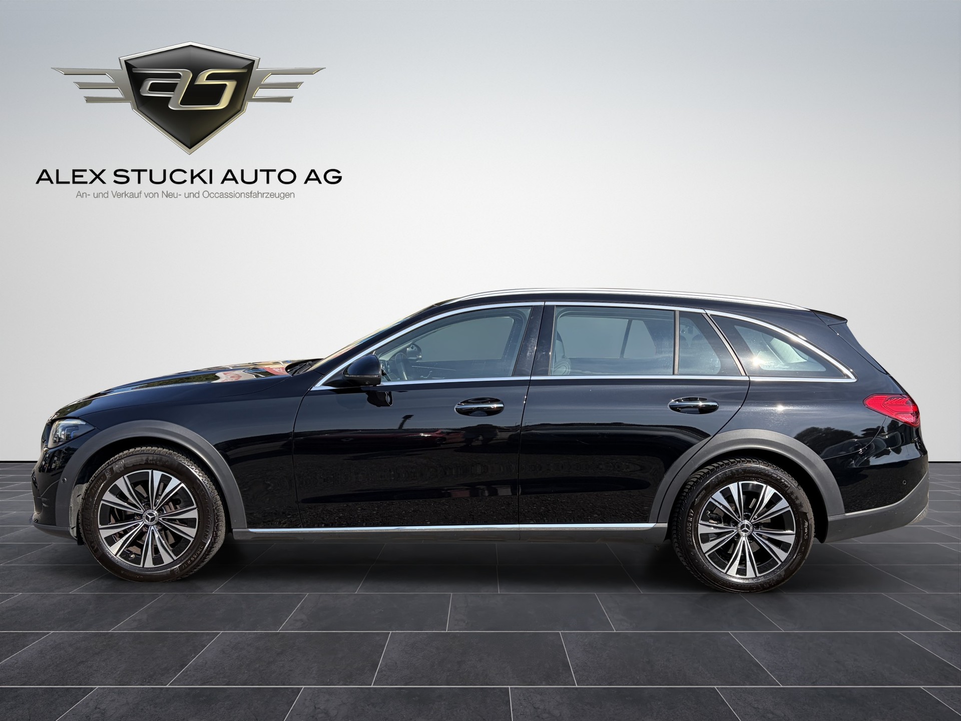MERCEDES-BENZ C 220 d 4Matic T All-Terrain Avantgarde-showroom-element-3