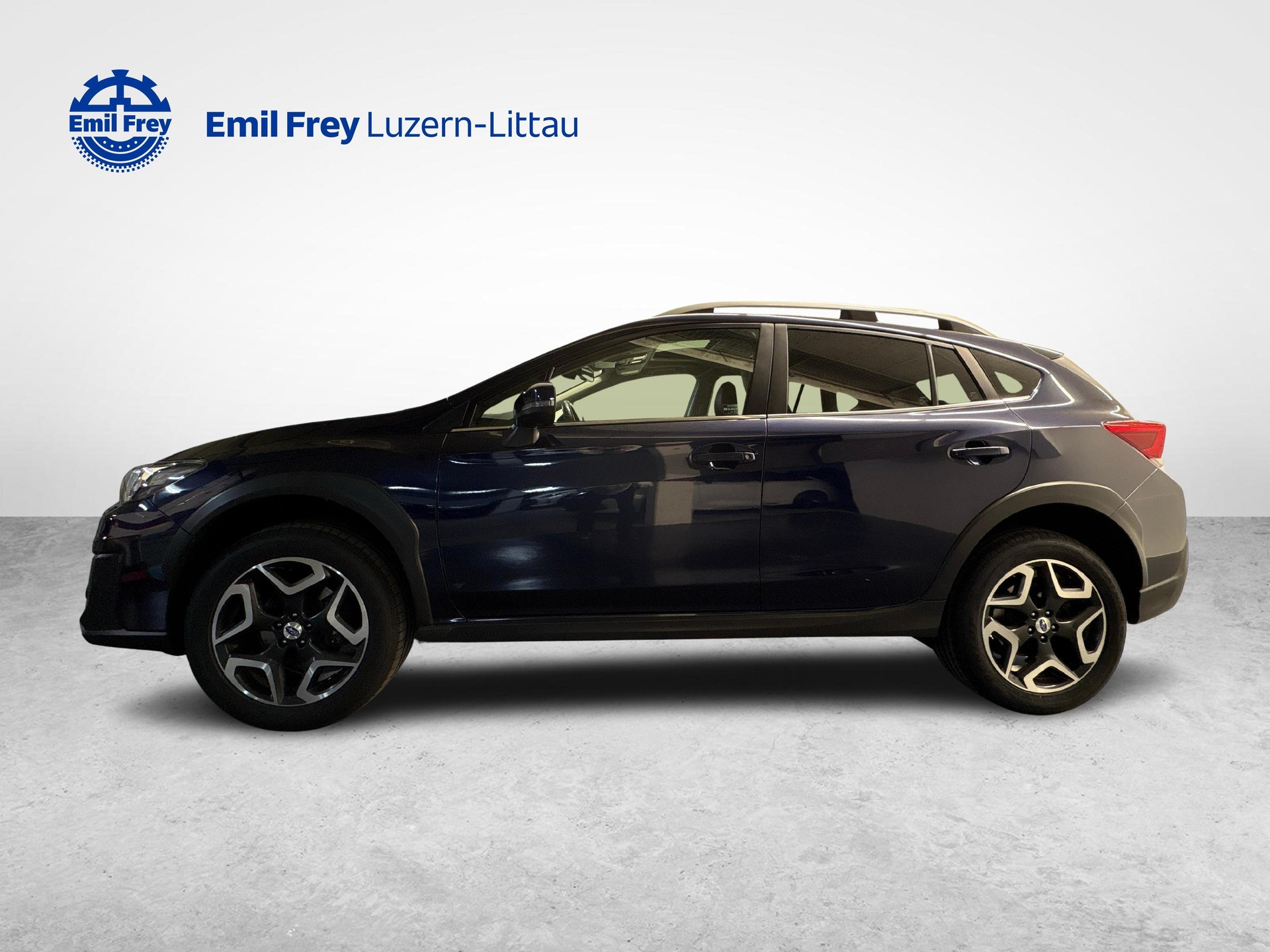 SUBARU XV 2.0i Luxury-showroom-element-1