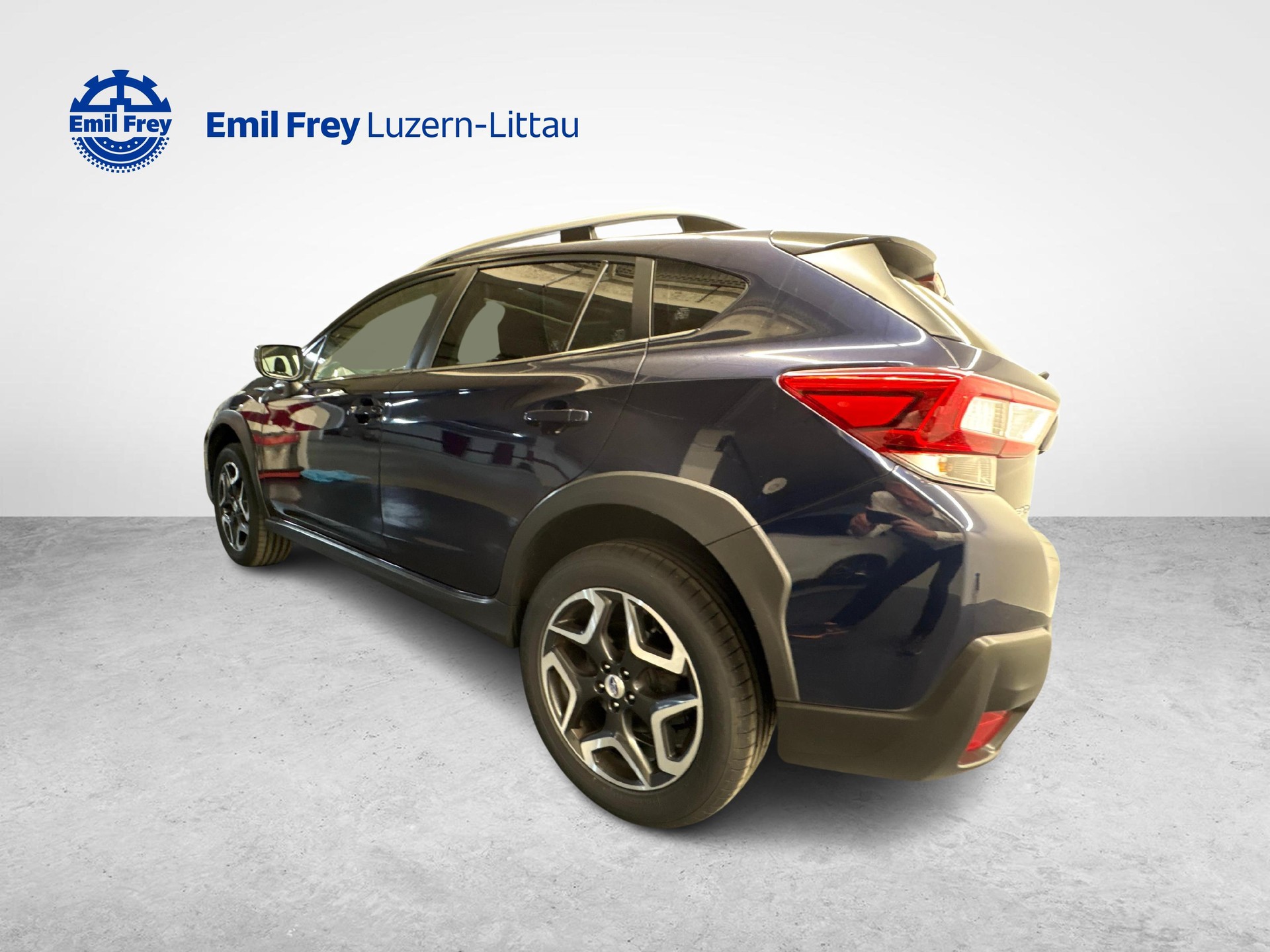 SUBARU XV 2.0i Luxury-showroom-element-2