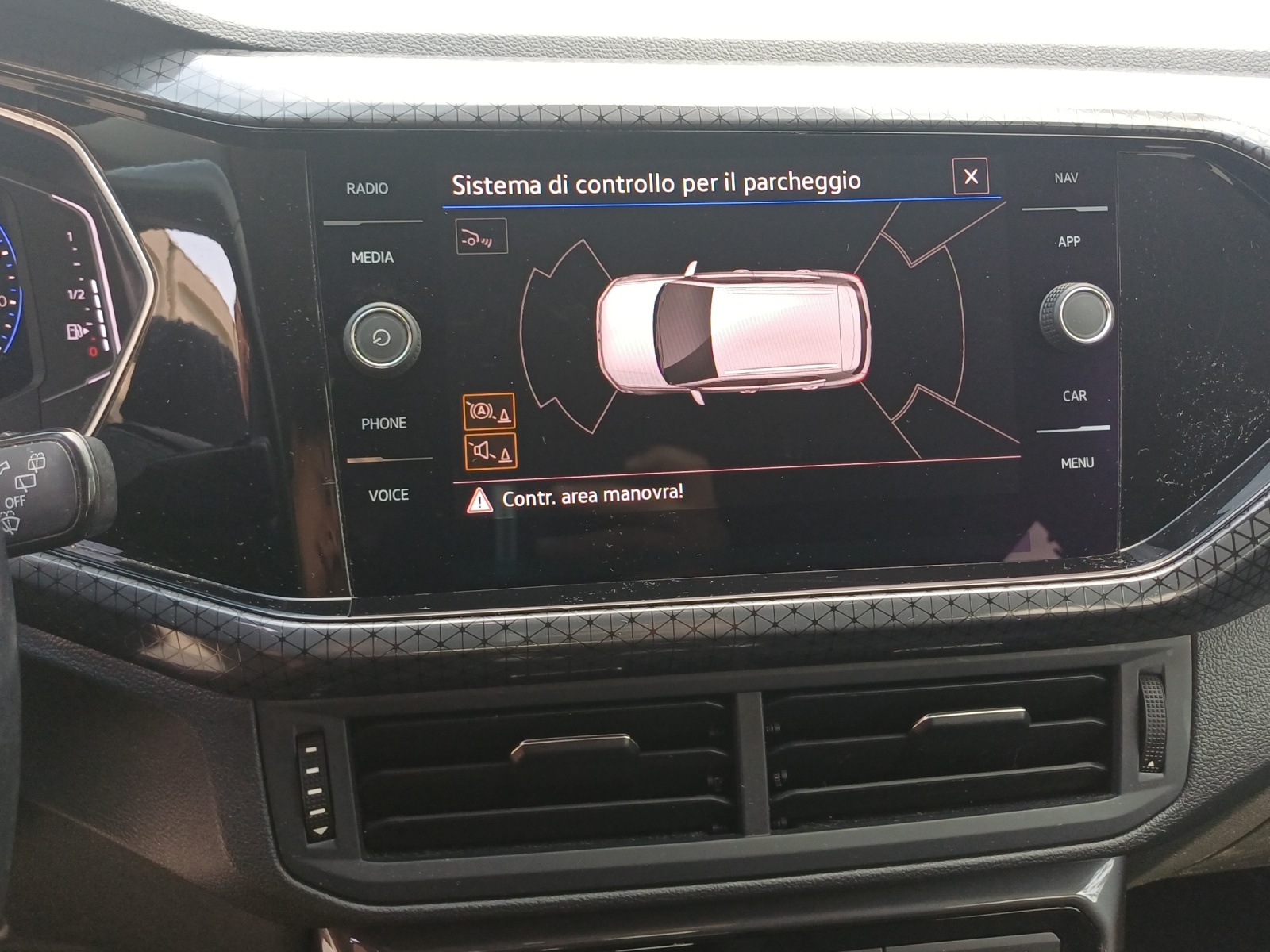 VW T-Cross 1.0 TSI Style DSG-image-14