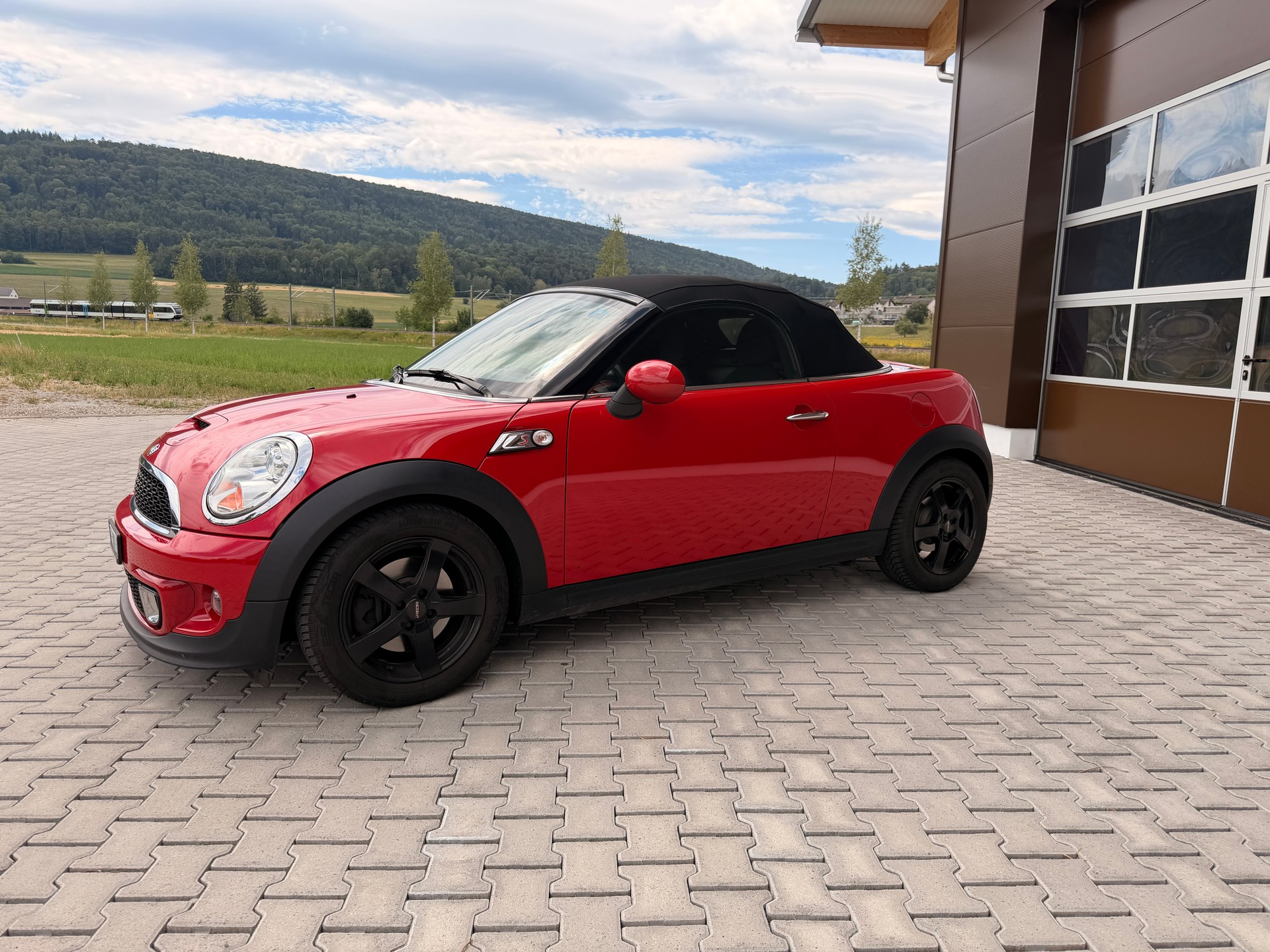 MINI Cooper S Roadster-image-11