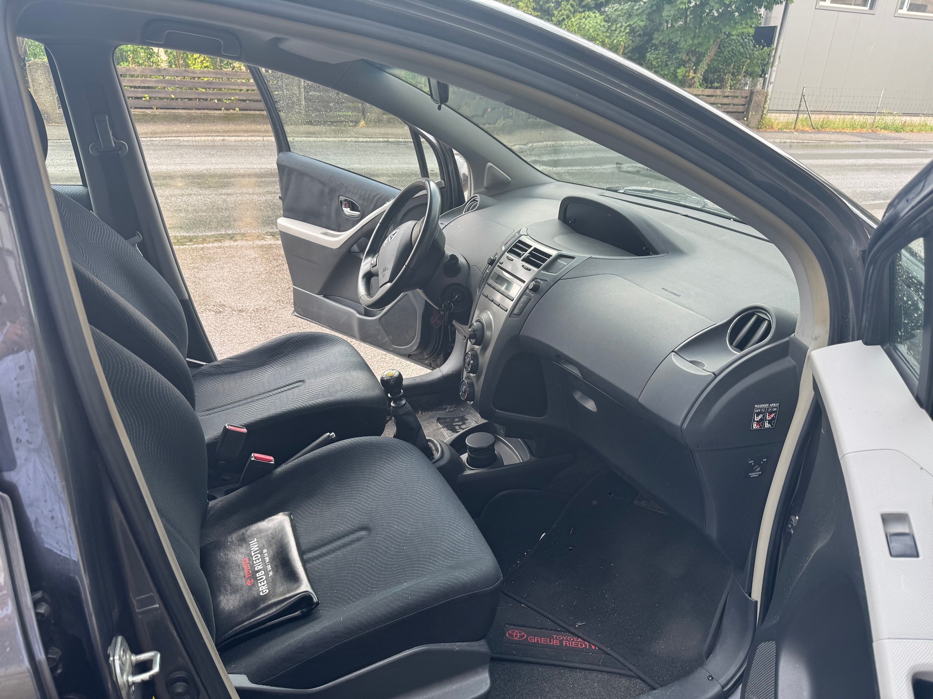 TOYOTA Yaris 1.33 Linea Luna-image-8