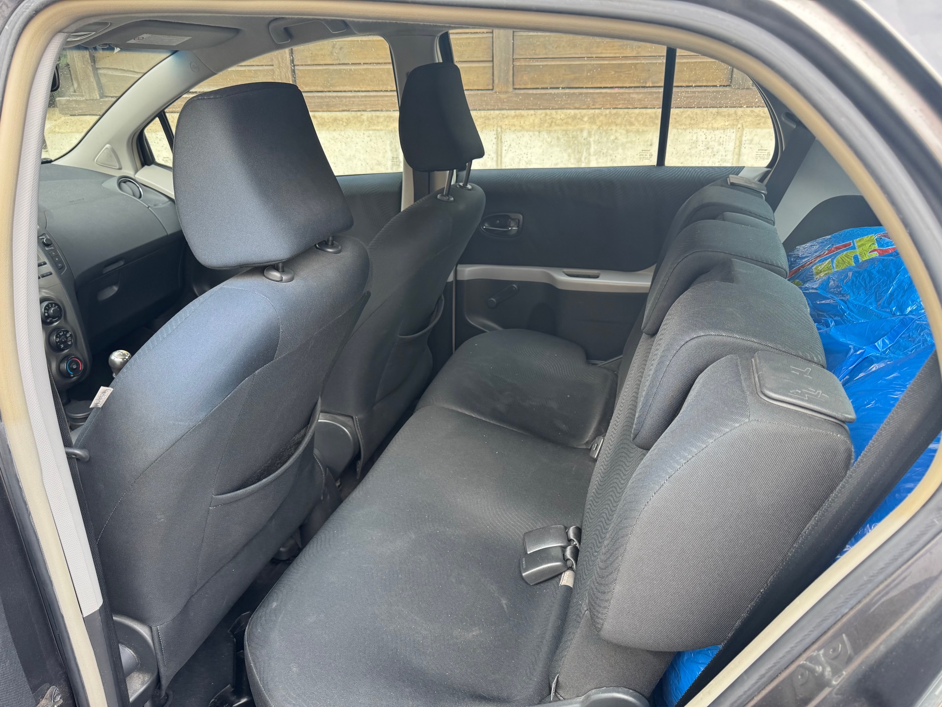 TOYOTA Yaris 1.33 Linea Luna-image-9