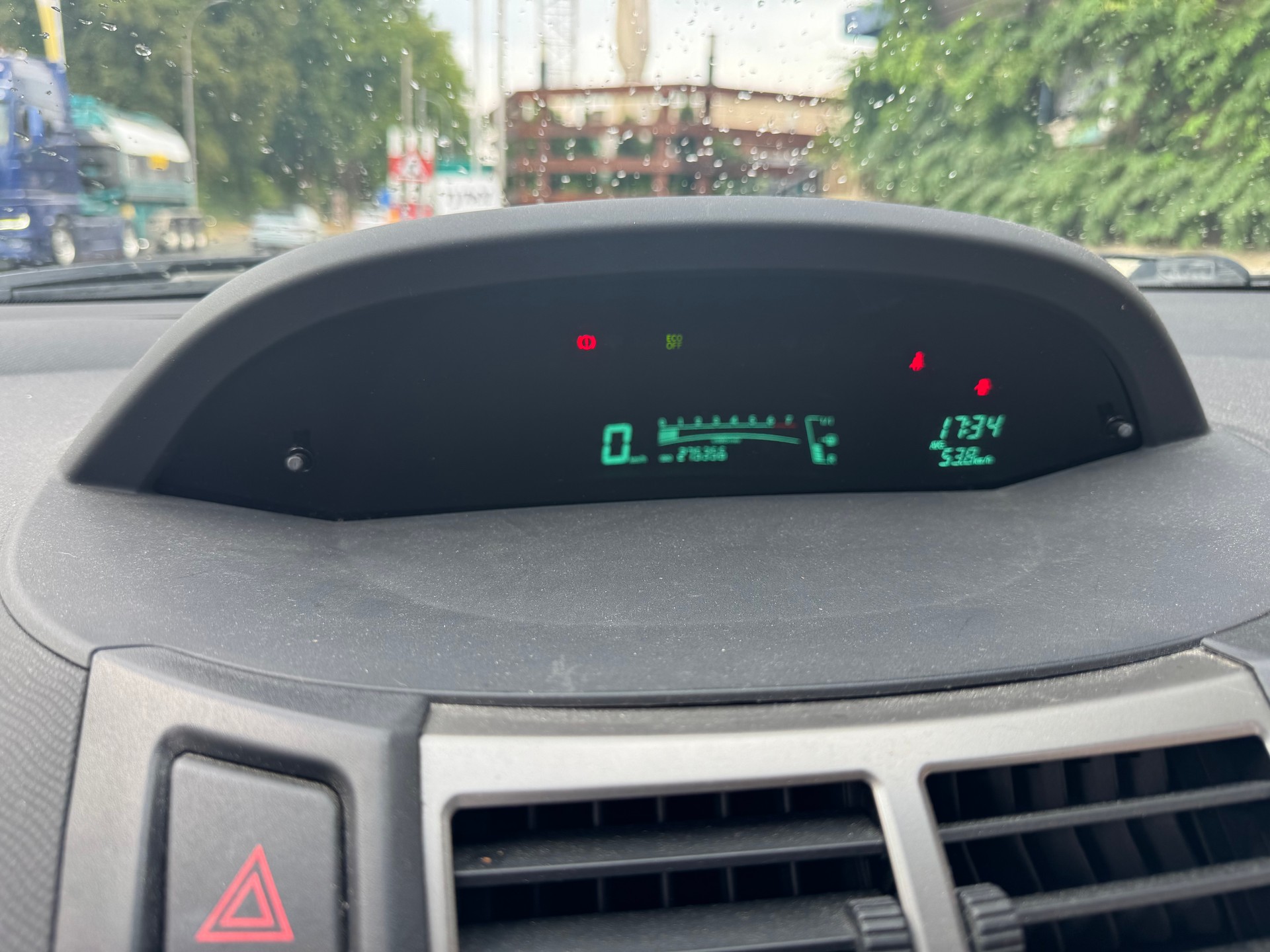 TOYOTA Yaris 1.33 Linea Luna-image-11
