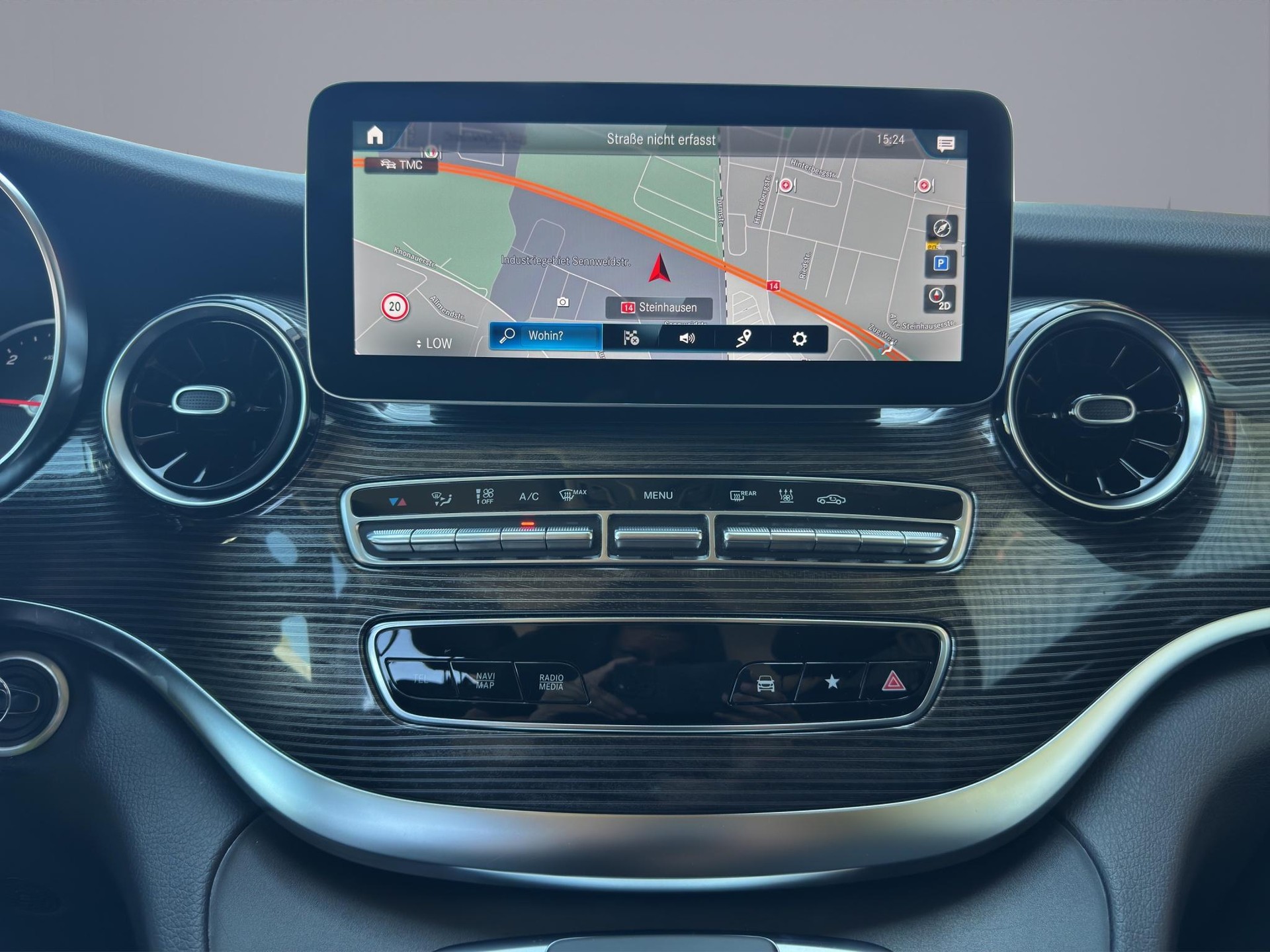MERCEDES-BENZ V 250 d Avantgarde lang 4matic Van-image-15