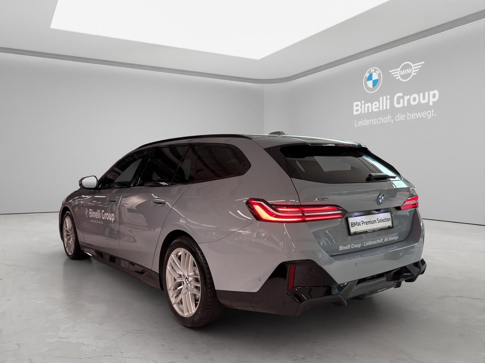 BMW 530e xDrive Touring M-SportPaket-showroom-element-3