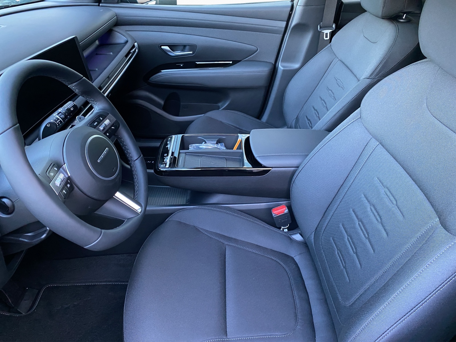 HYUNDAI Tucson 1.6 T-GDi HEV Origo Blackline 4WD-image-9