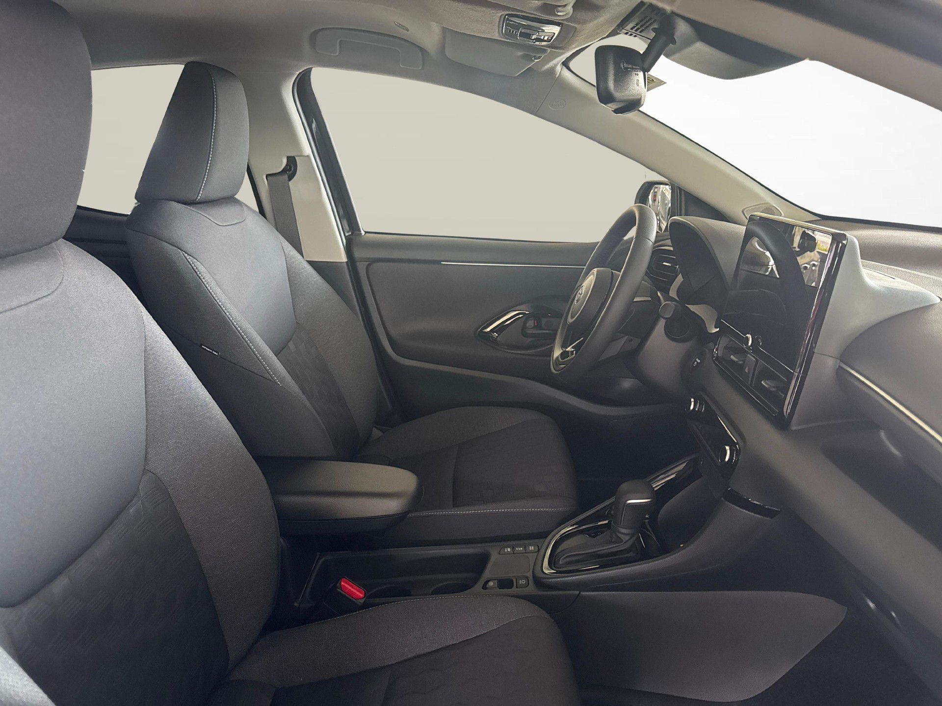 TOYOTA Yaris 1.5 VVT-i HSD Trend-image-9