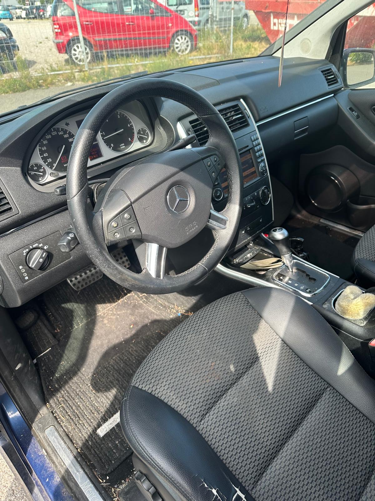 MERCEDES-BENZ B 200 CDI Autotronic-image-4
