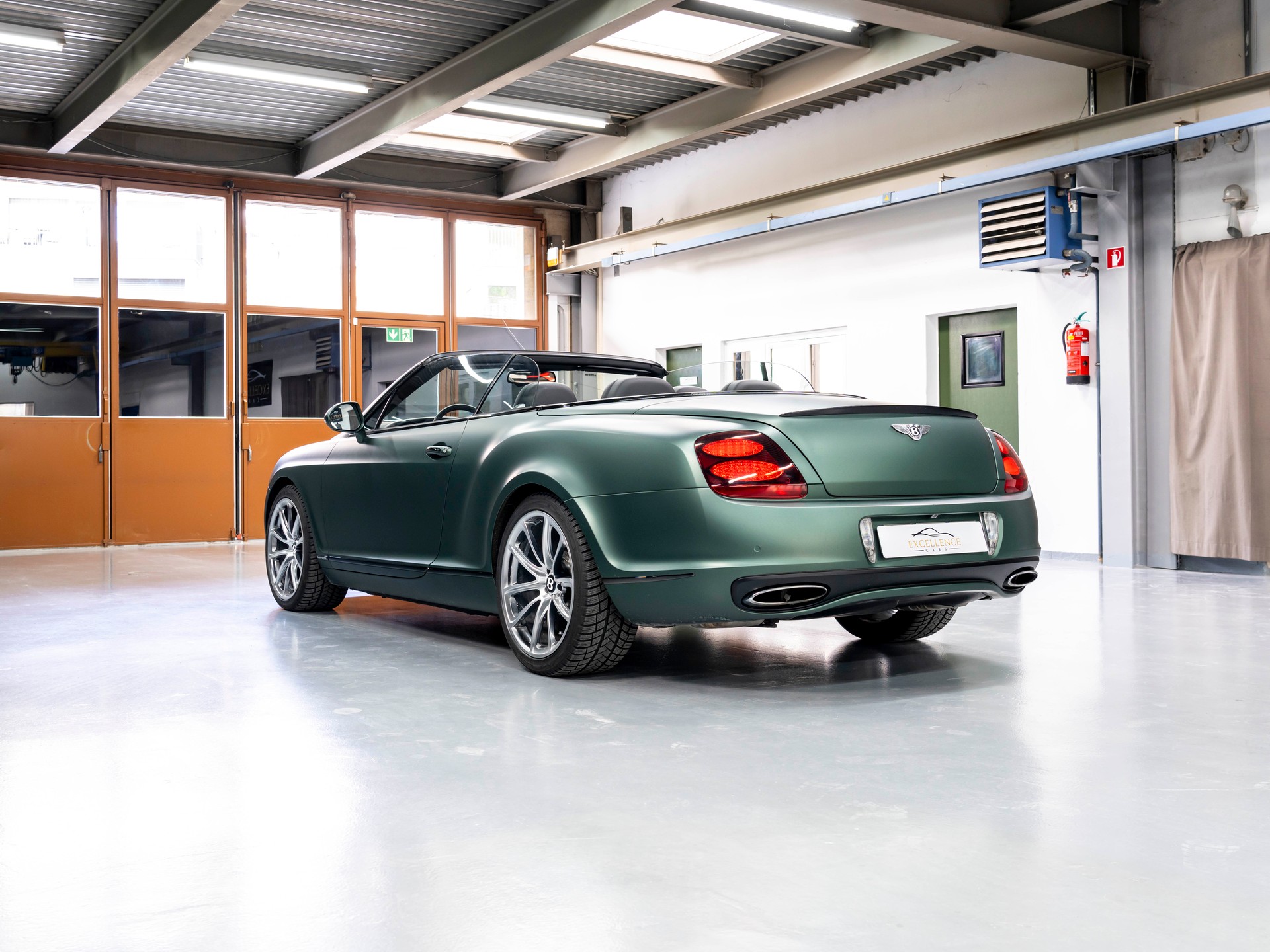 BENTLEY Continental Supersports Convertible 6.0-image-24