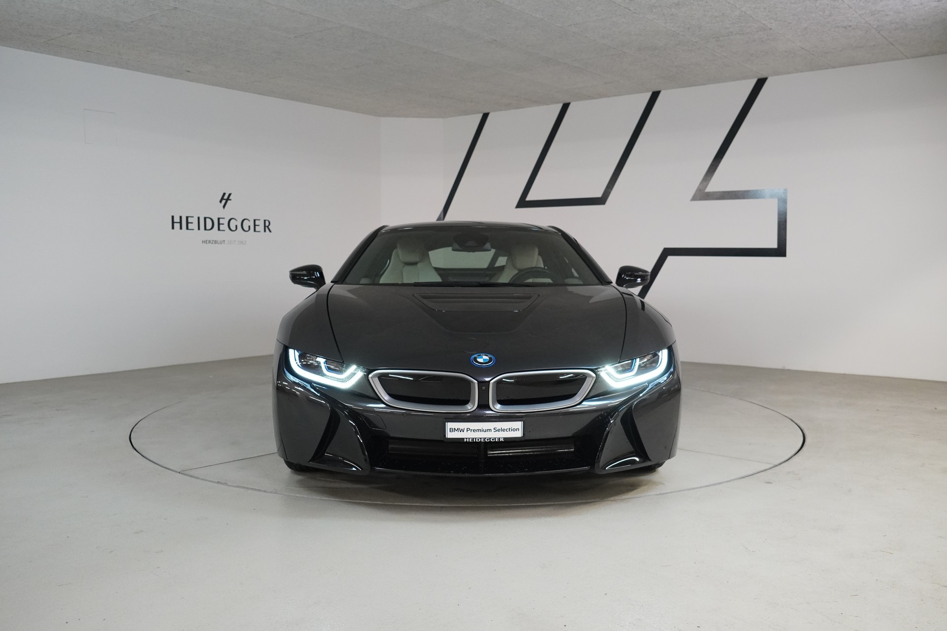 BMW i8 Coupé-showroom-element-1