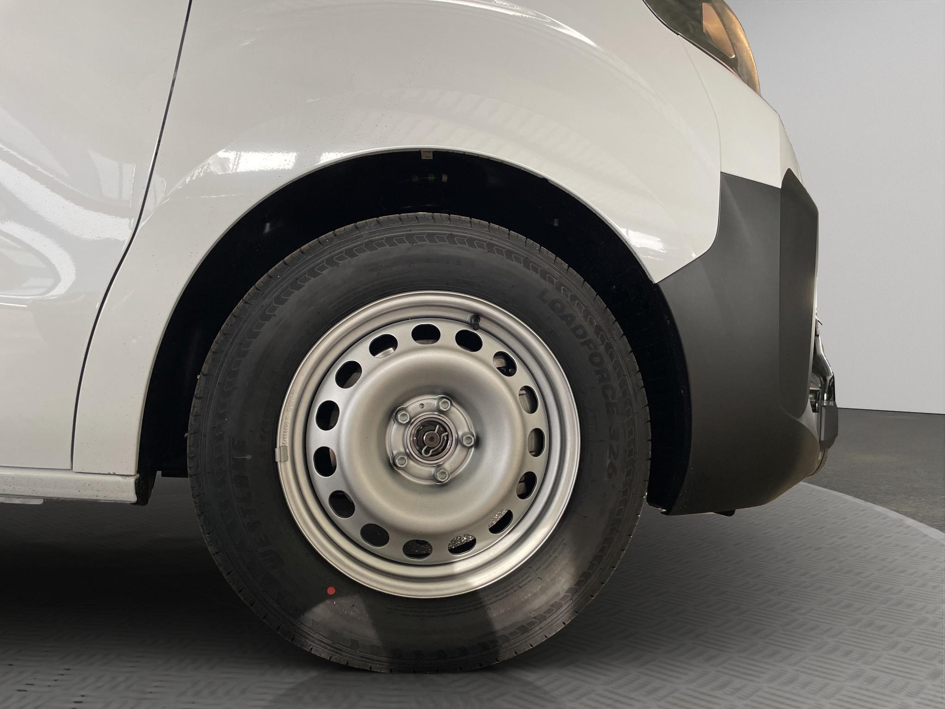 PEUGEOT e-Expert Kaw. Standard 75 kWh-image-11