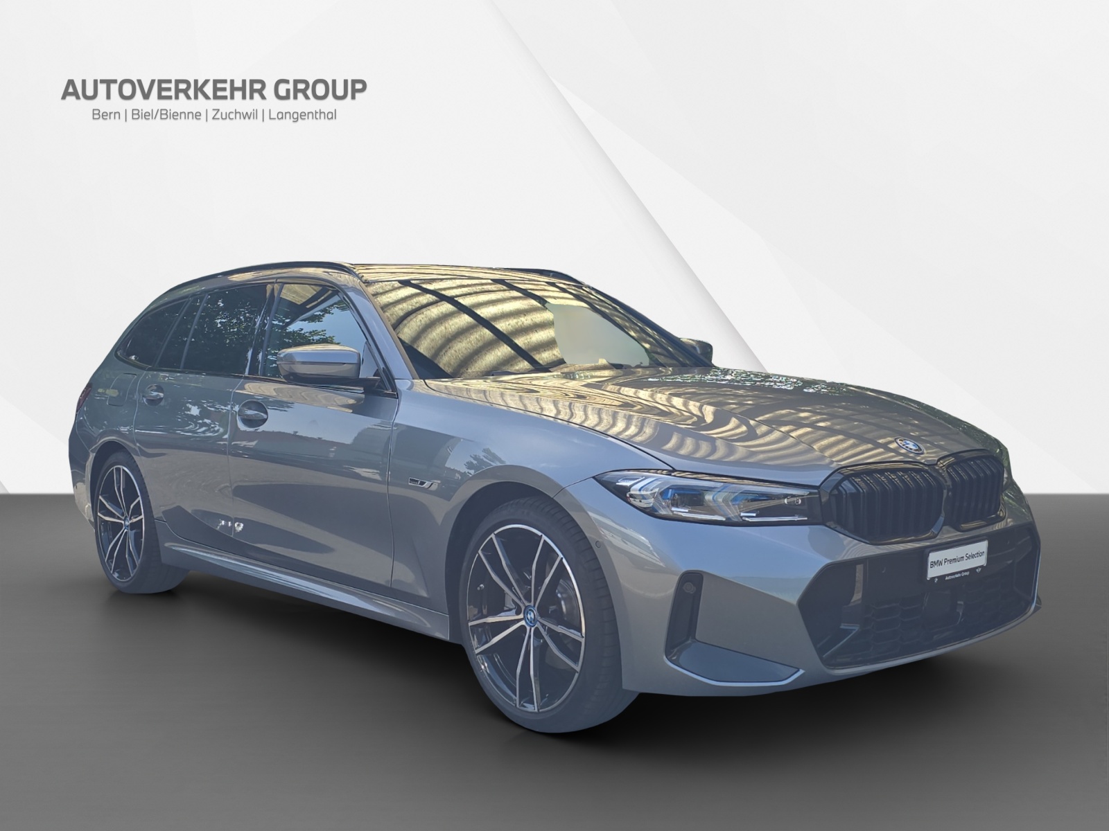 BMW 330e xDr Tour M Sport-showroom-element-2