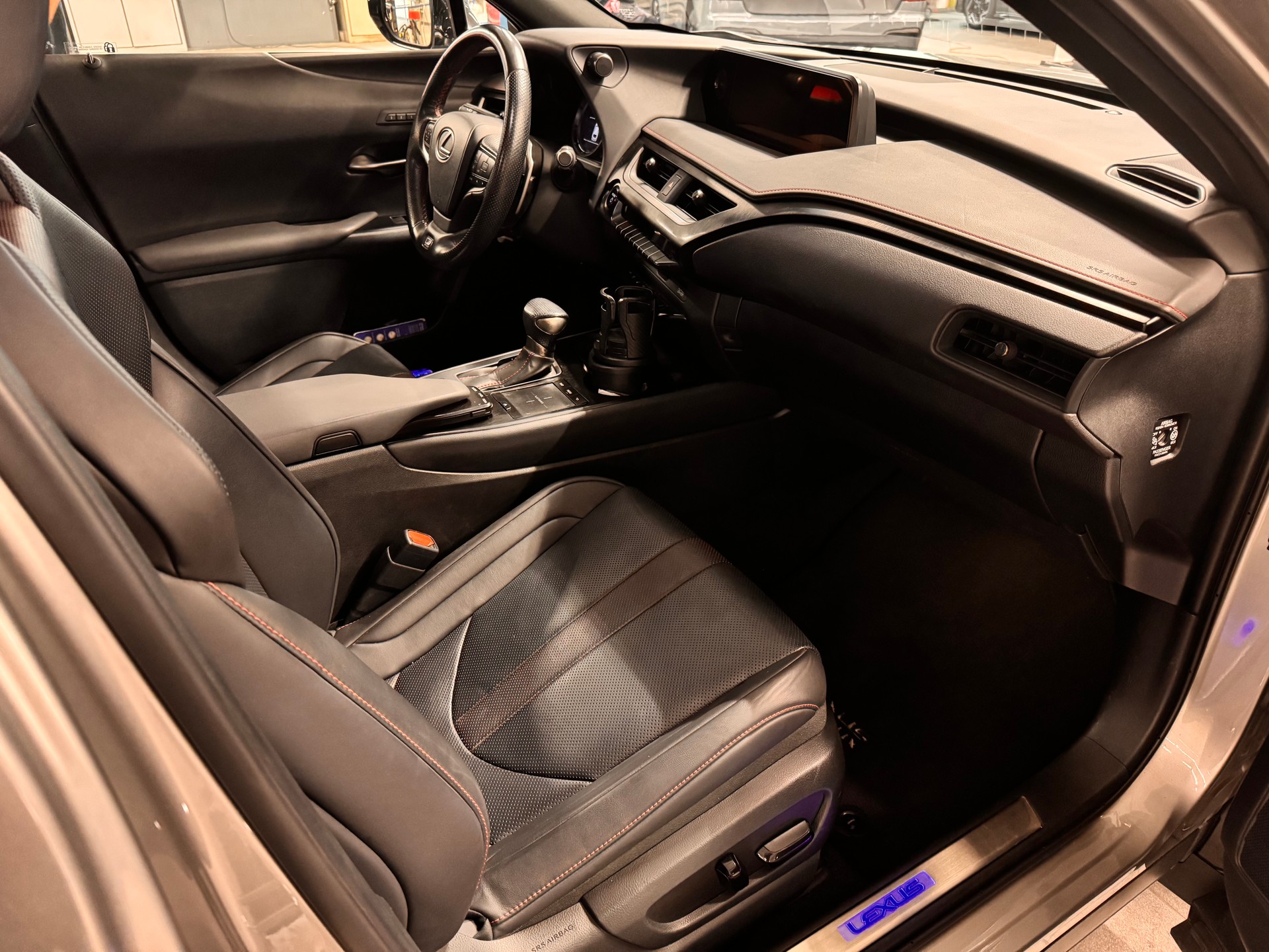 LEXUS 250h F-Sport-image-6