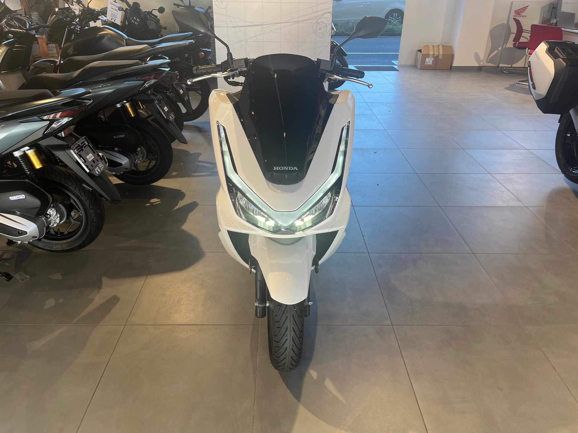 HONDA PCX 125 DX TFT. connectivity-image-0