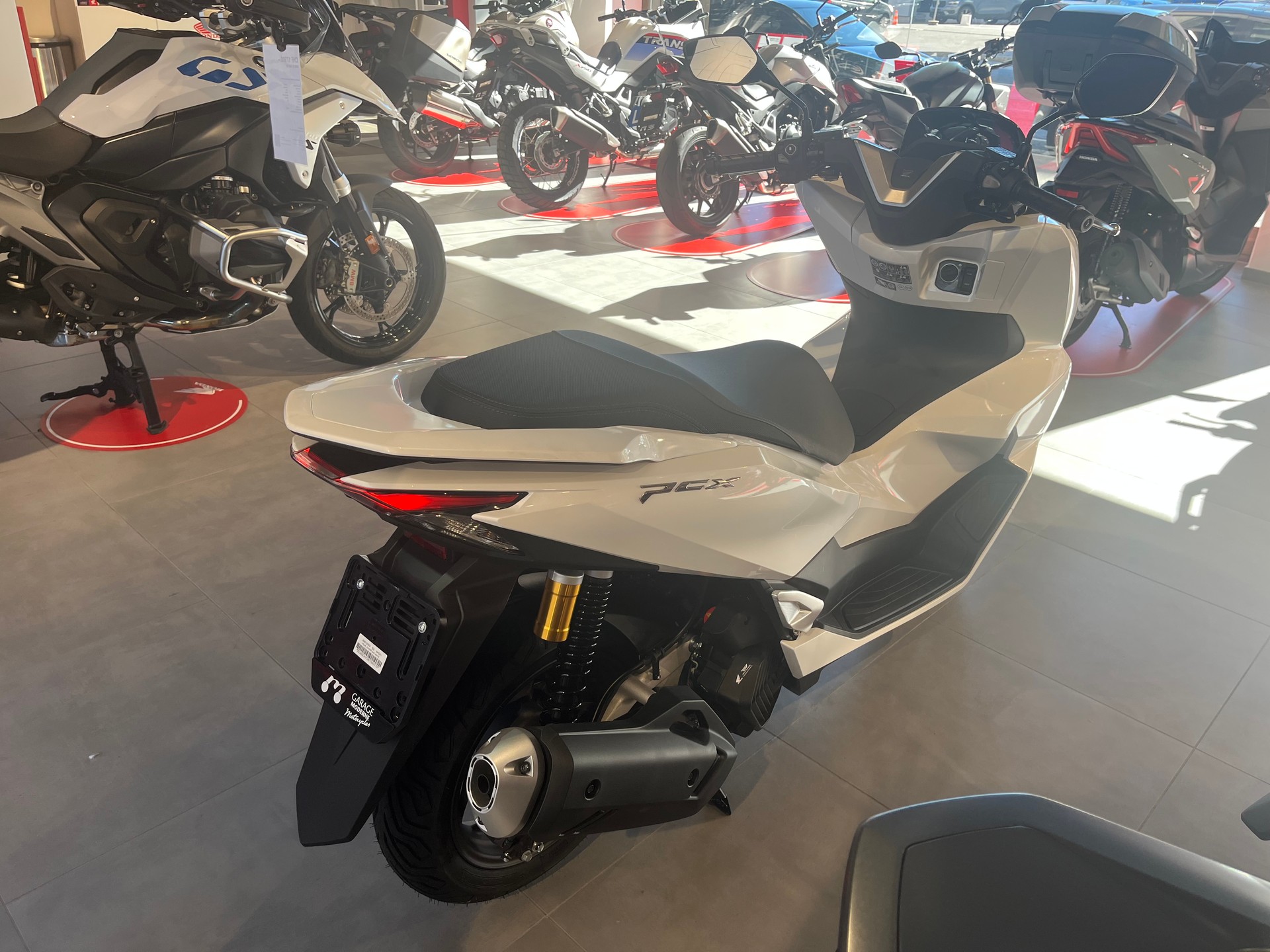 HONDA PCX 125 DX TFT. connectivity-image-3