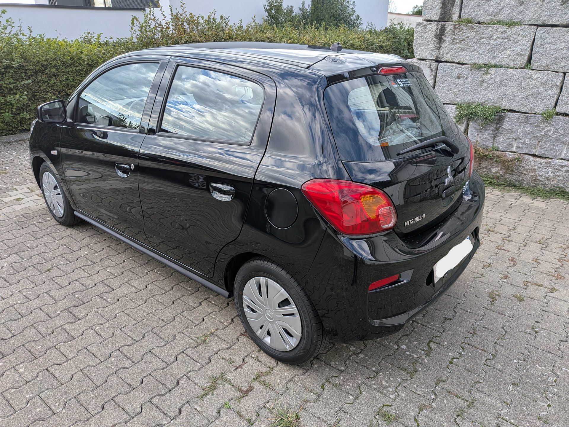 MITSUBISHI 1.0 MIVEC Pure-image-2
