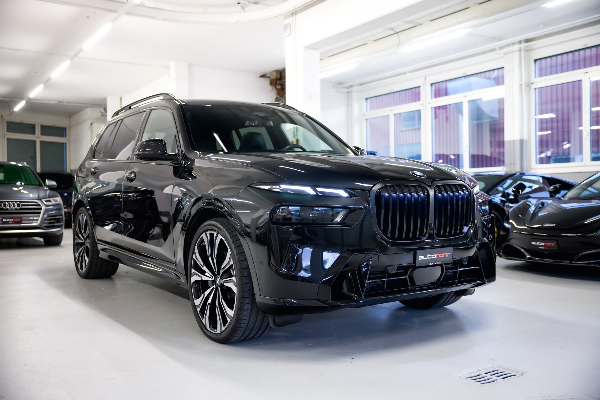 BMW X7 xDrive 48V 40d M Sport Pro Steptronic-showroom-element-2