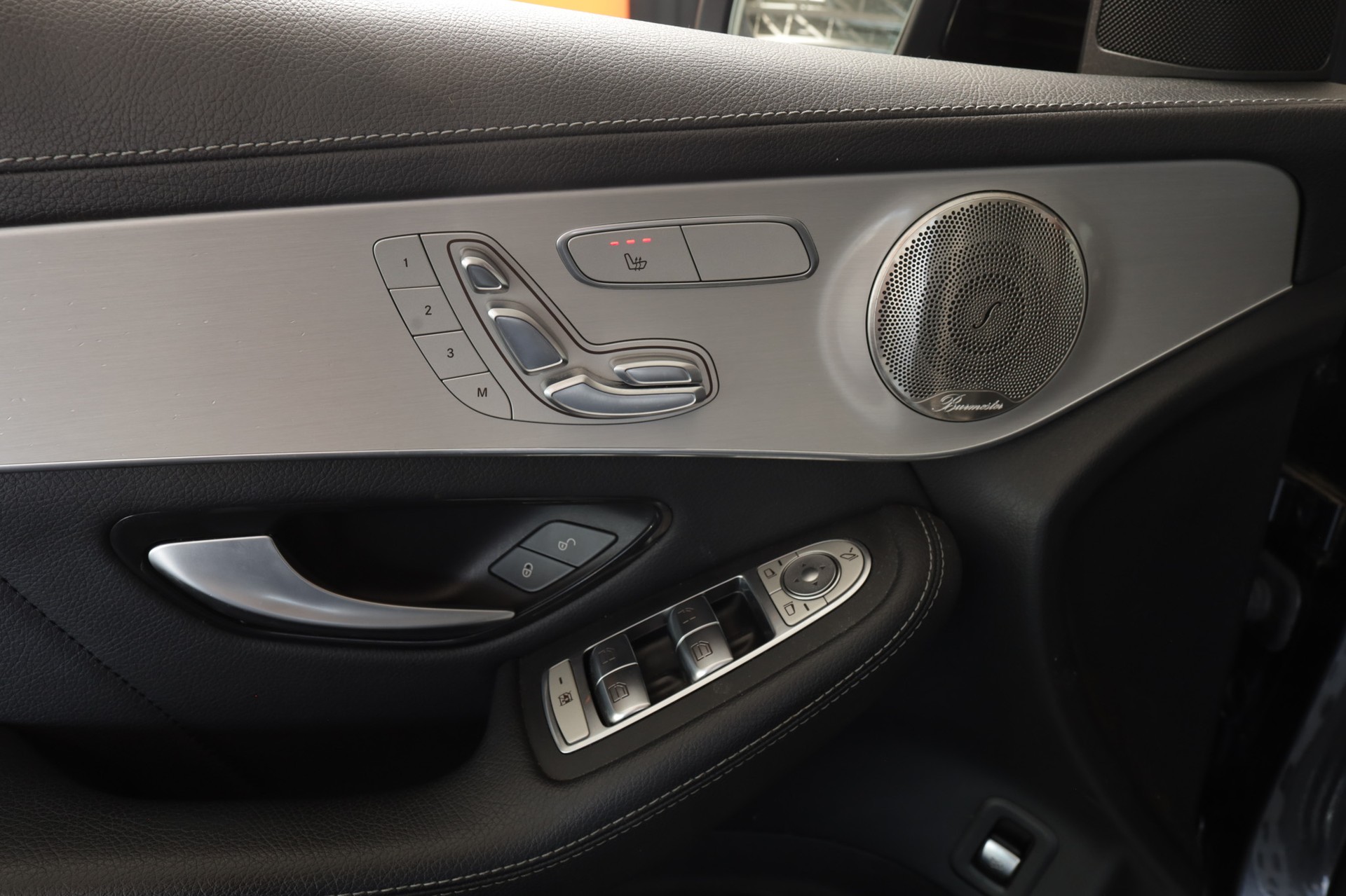 MERCEDES-BENZ GLC 300 AMG Line 4Matic Graphite Grey-image-11