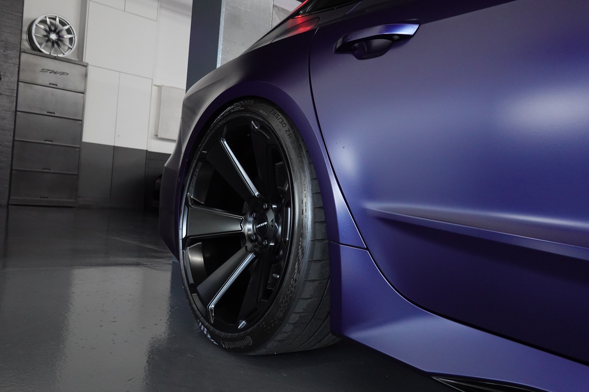 AUDI RS7 SPORTBACK MHEV CH-FZ EXCLUSIVE MATT. AB WERK-image-23