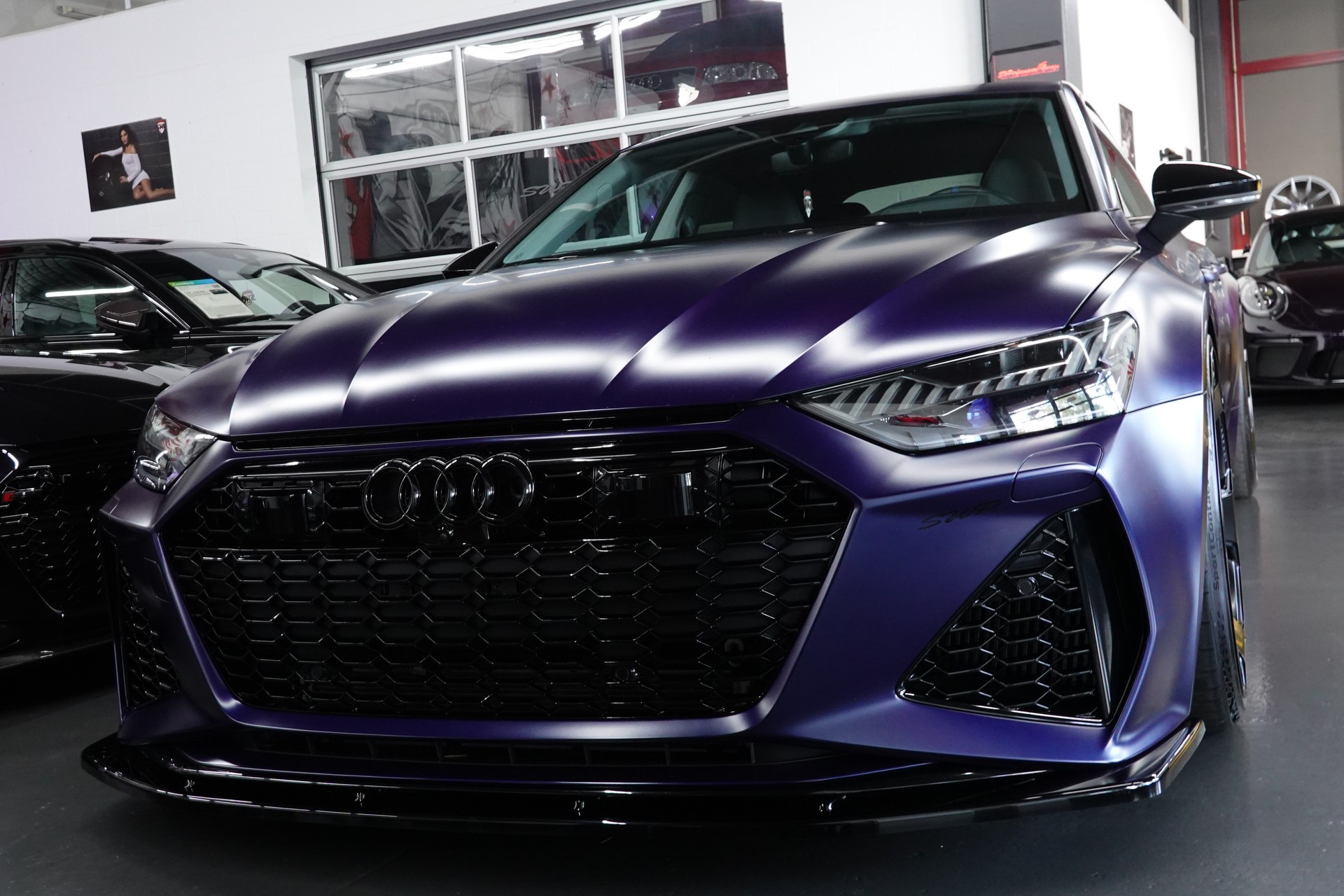 AUDI RS7 SPORTBACK MHEV CH-FZ EXCLUSIVE MATT. AB WERK-showroom-element-3