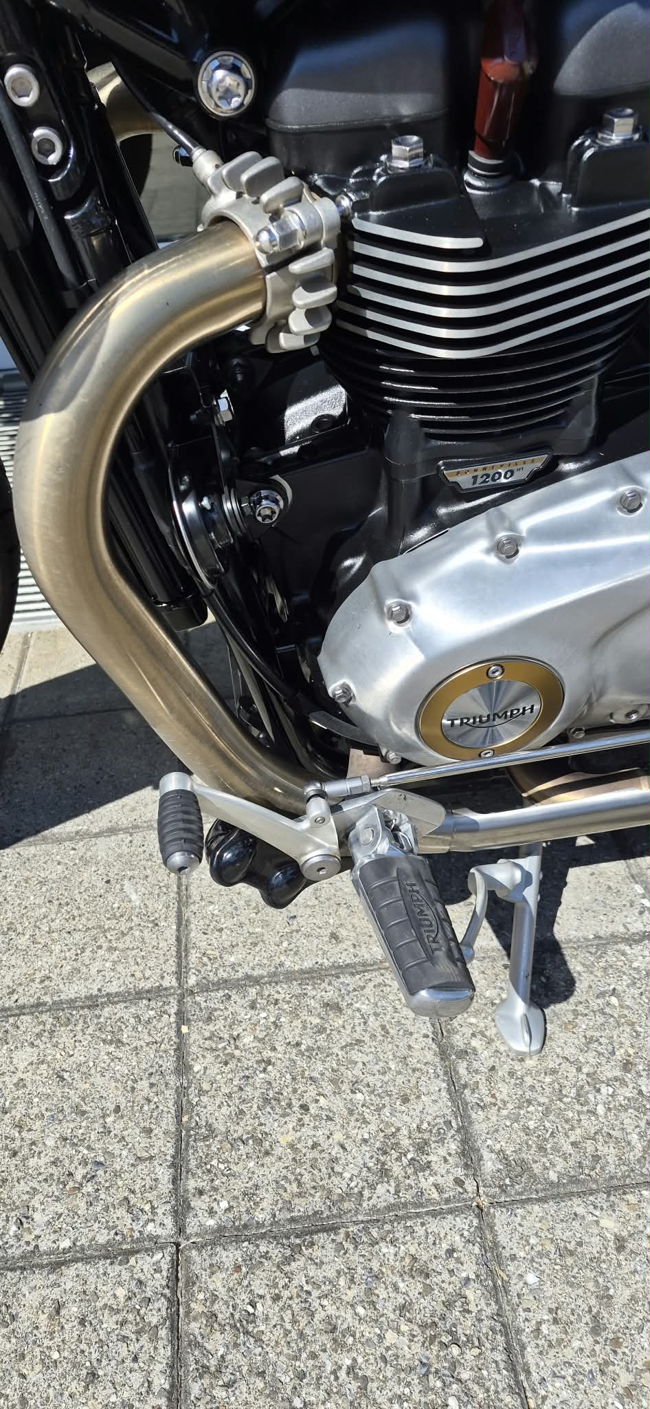 TRIUMPH Bonneville 1200 Bobber ABS-image-7