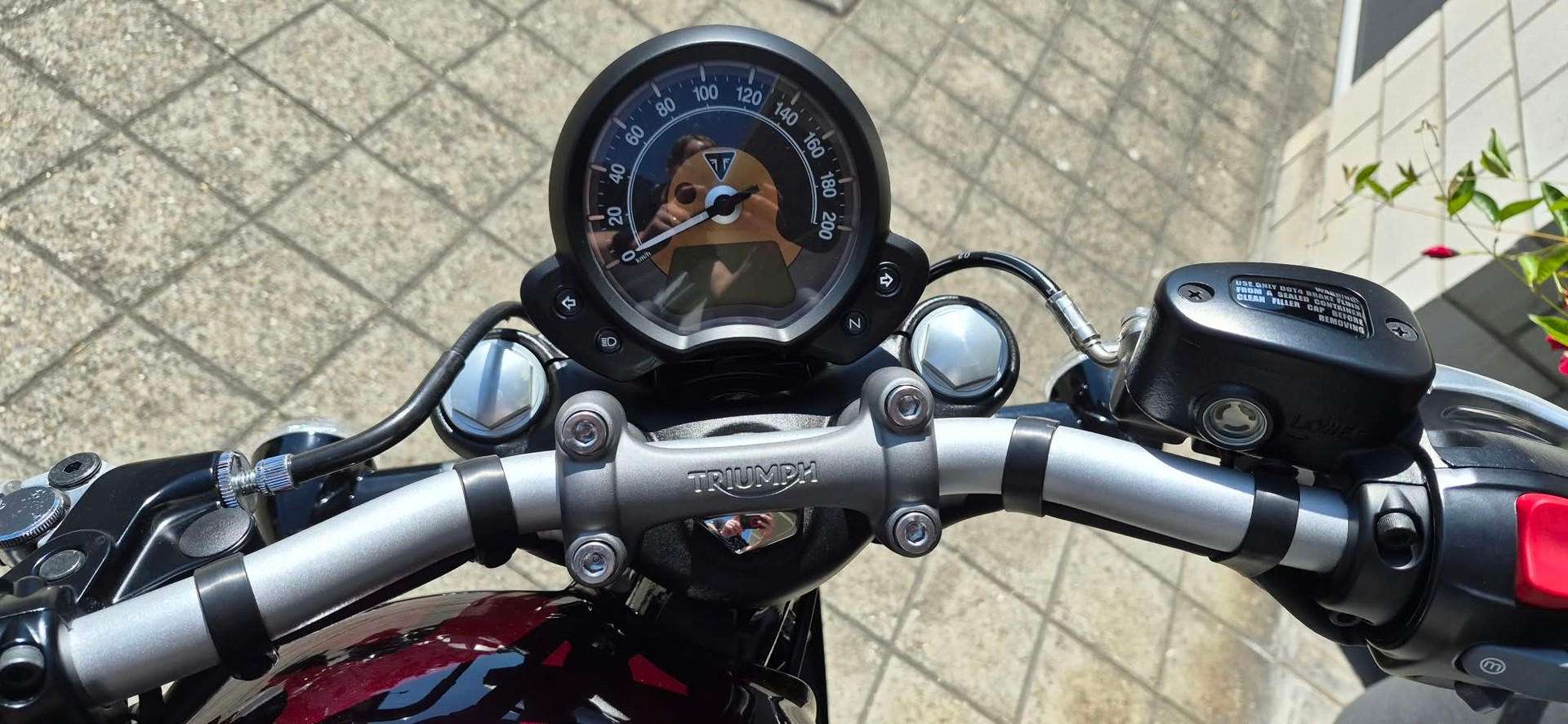 TRIUMPH Bonneville 1200 Bobber ABS-image-5