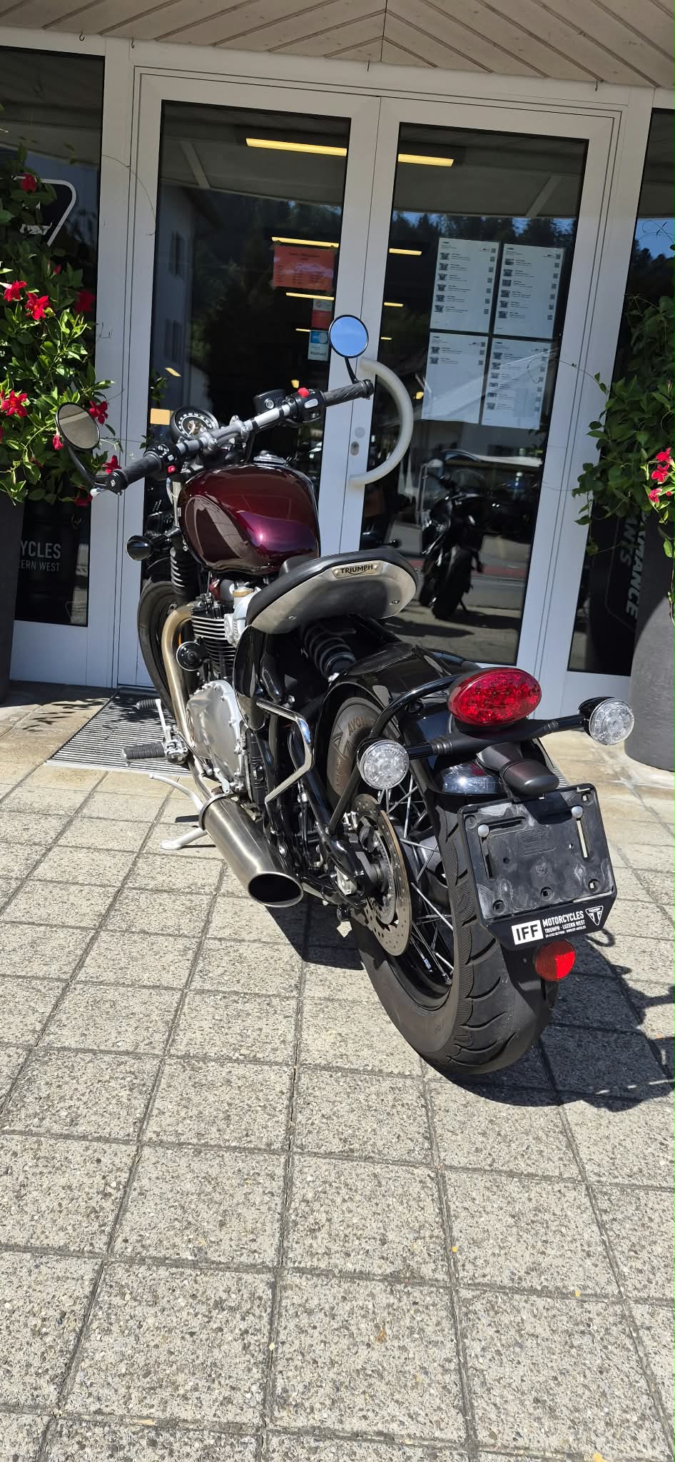 TRIUMPH Bonneville 1200 Bobber ABS-image-4