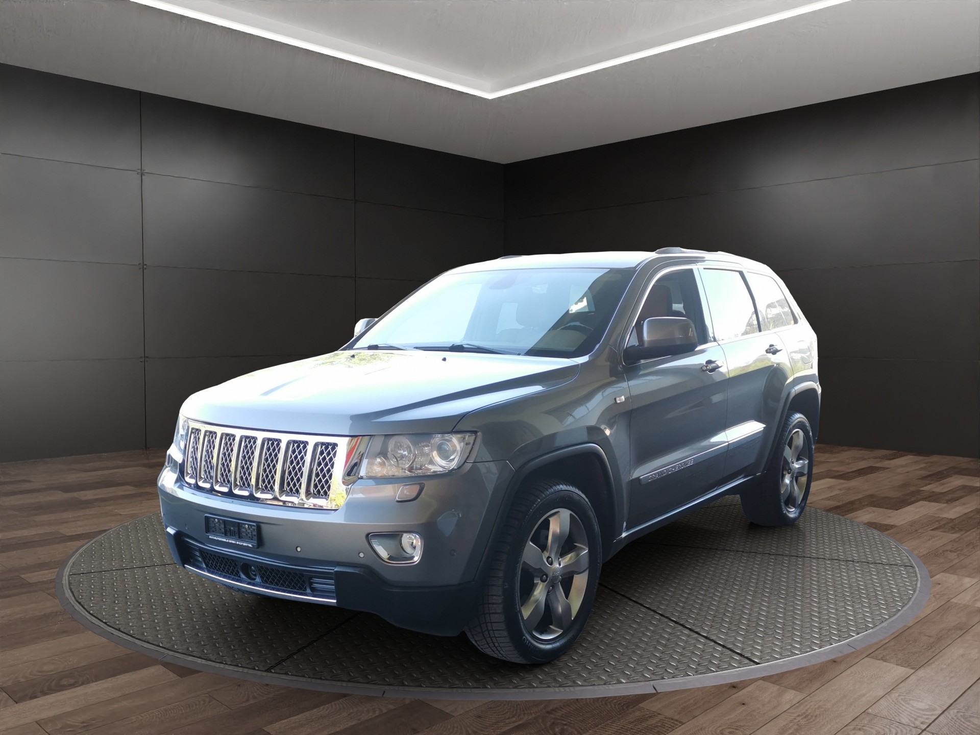 JEEP Grand Cherokee 3.0 CRD Overland Automatic-showroom-element-1