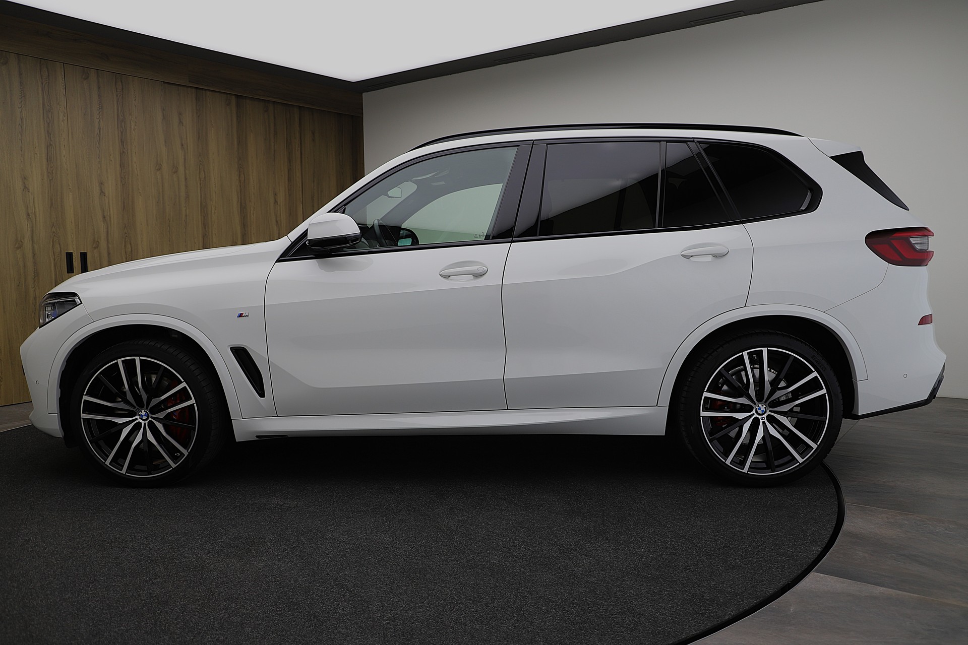 BMW X5 xDrive 48V 40d M Sport Steptronic und 7-Sitzer-image-2