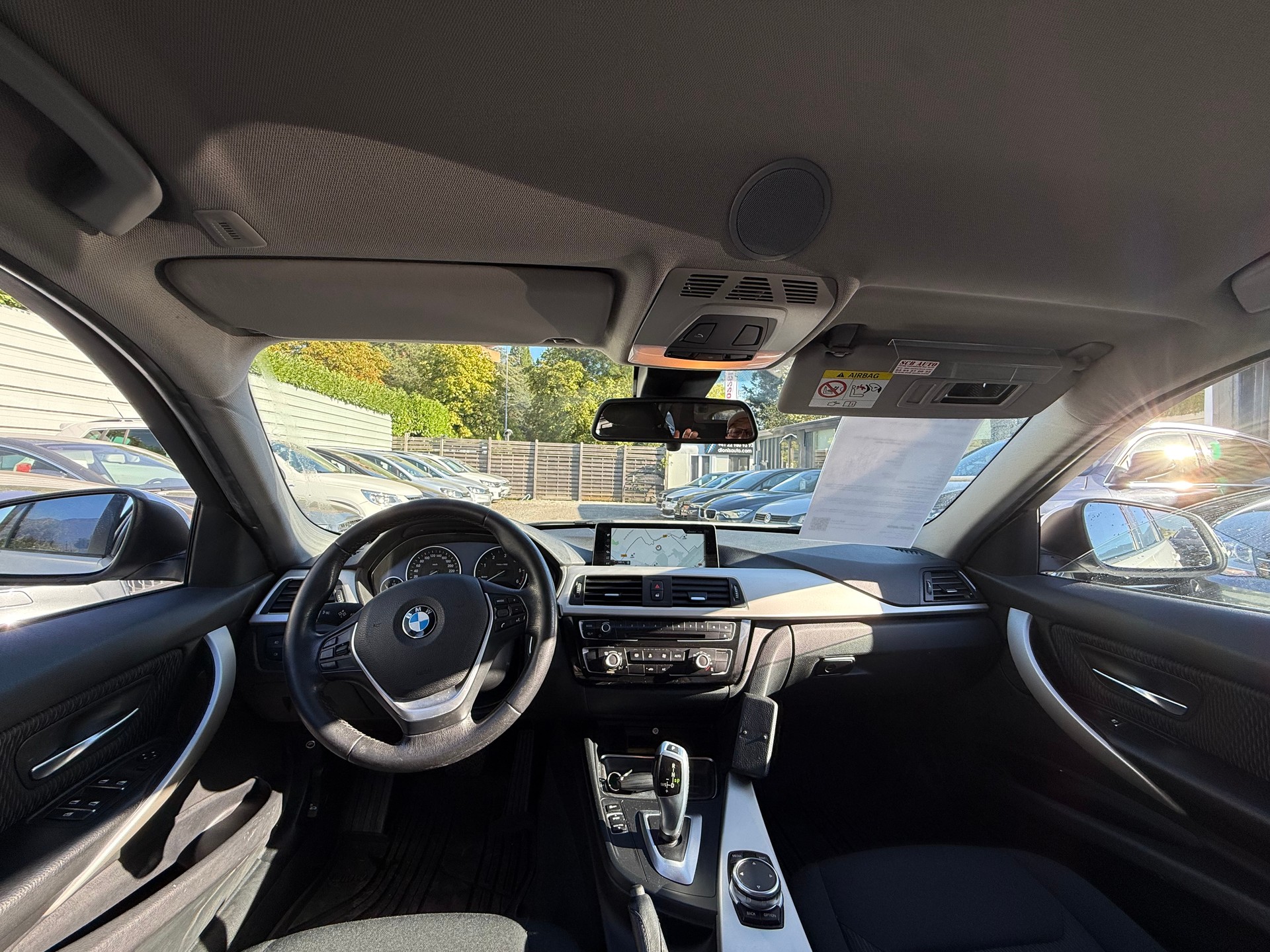 BMW 320d xDrive Touring Sport Line Steptronic-image-4