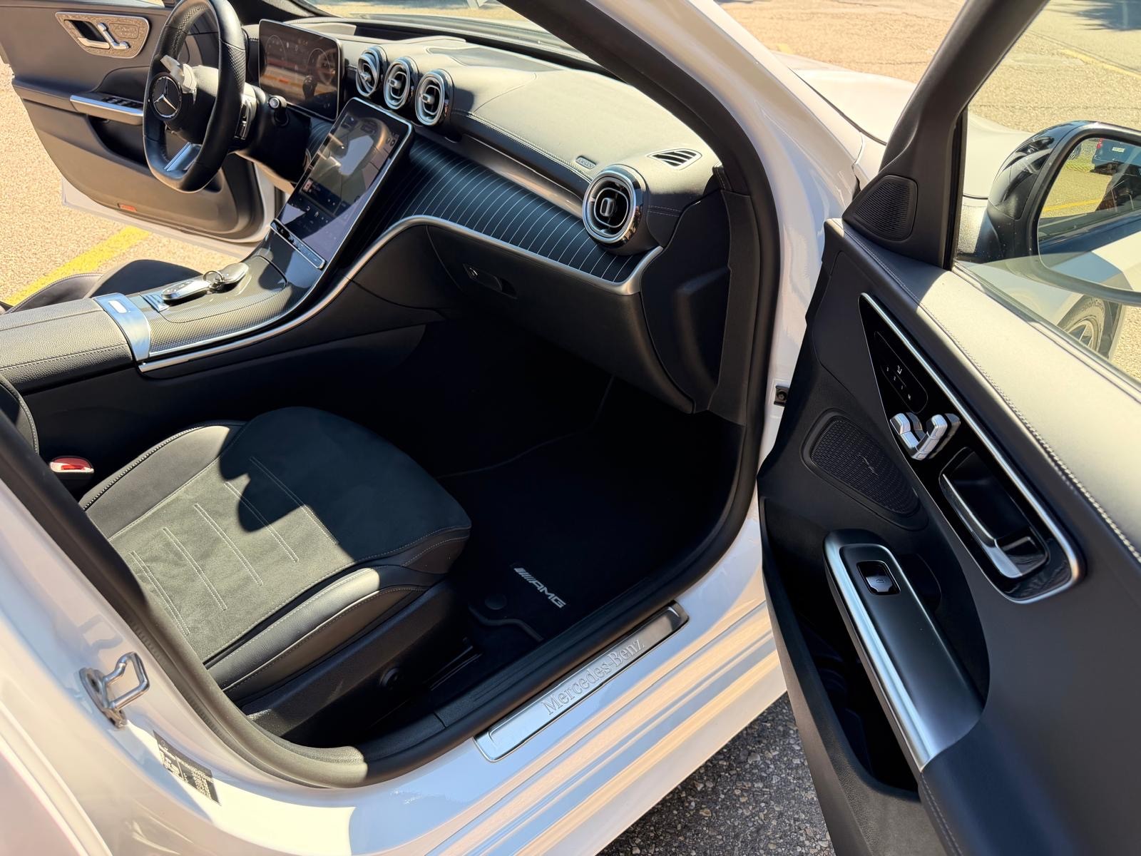 MERCEDES-BENZ C 220 d T 4Matic AMG Line-image-12