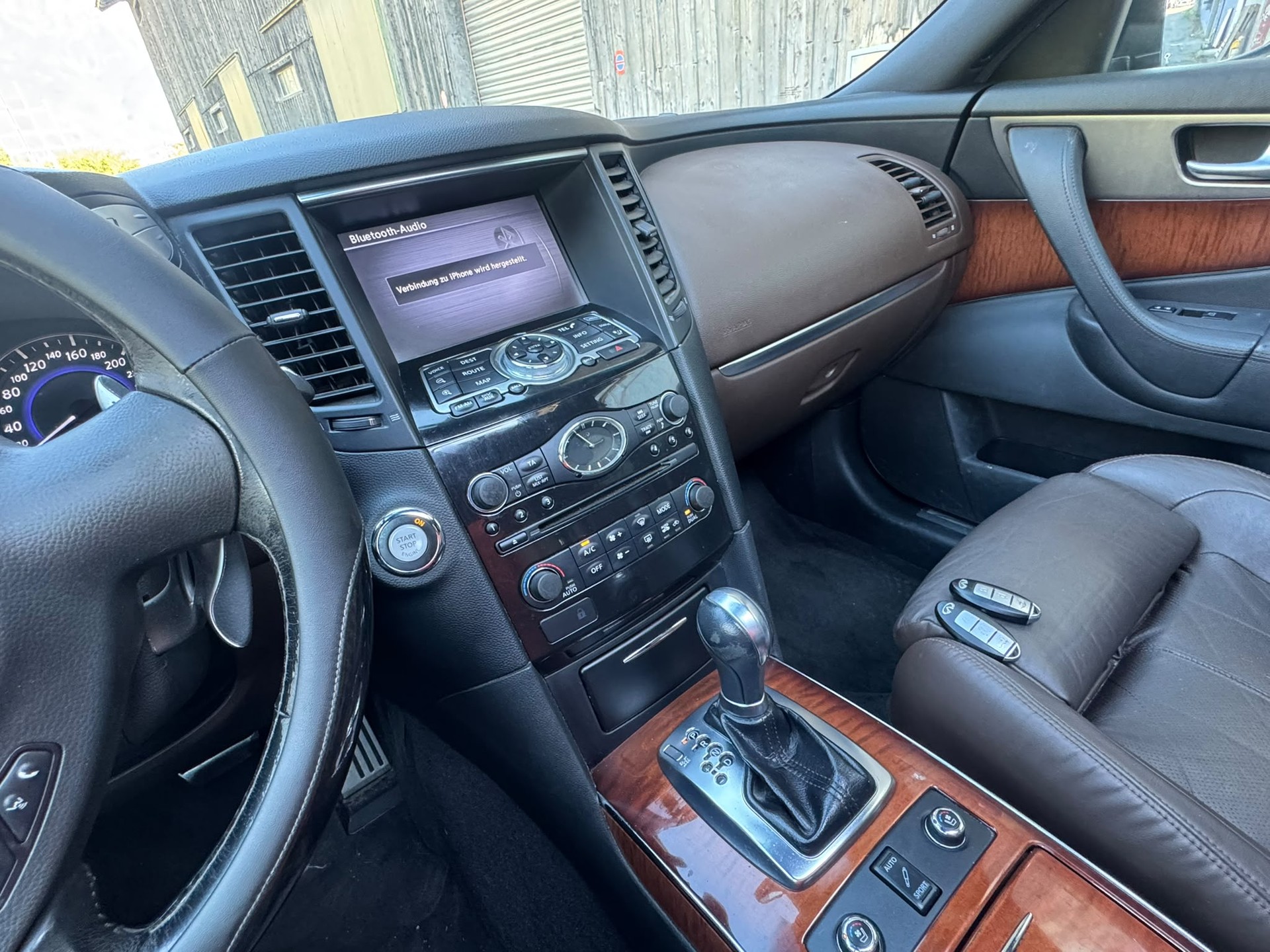 INFINITI FX30d S Premium AWD Automatic-image-12