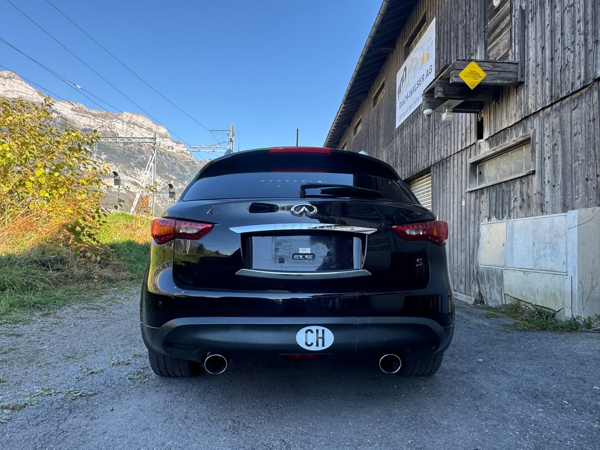 INFINITI FX30d S Premium AWD Automatic-image-3