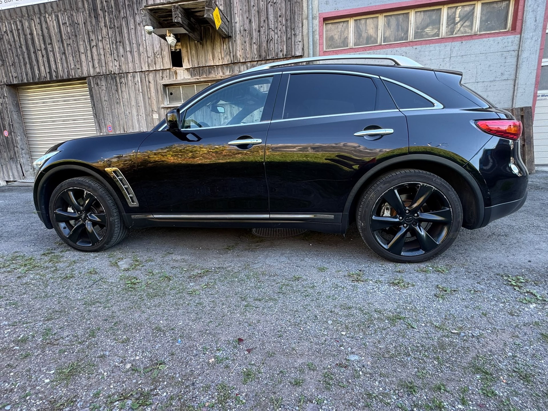 INFINITI FX30d S Premium AWD Automatic-image-4