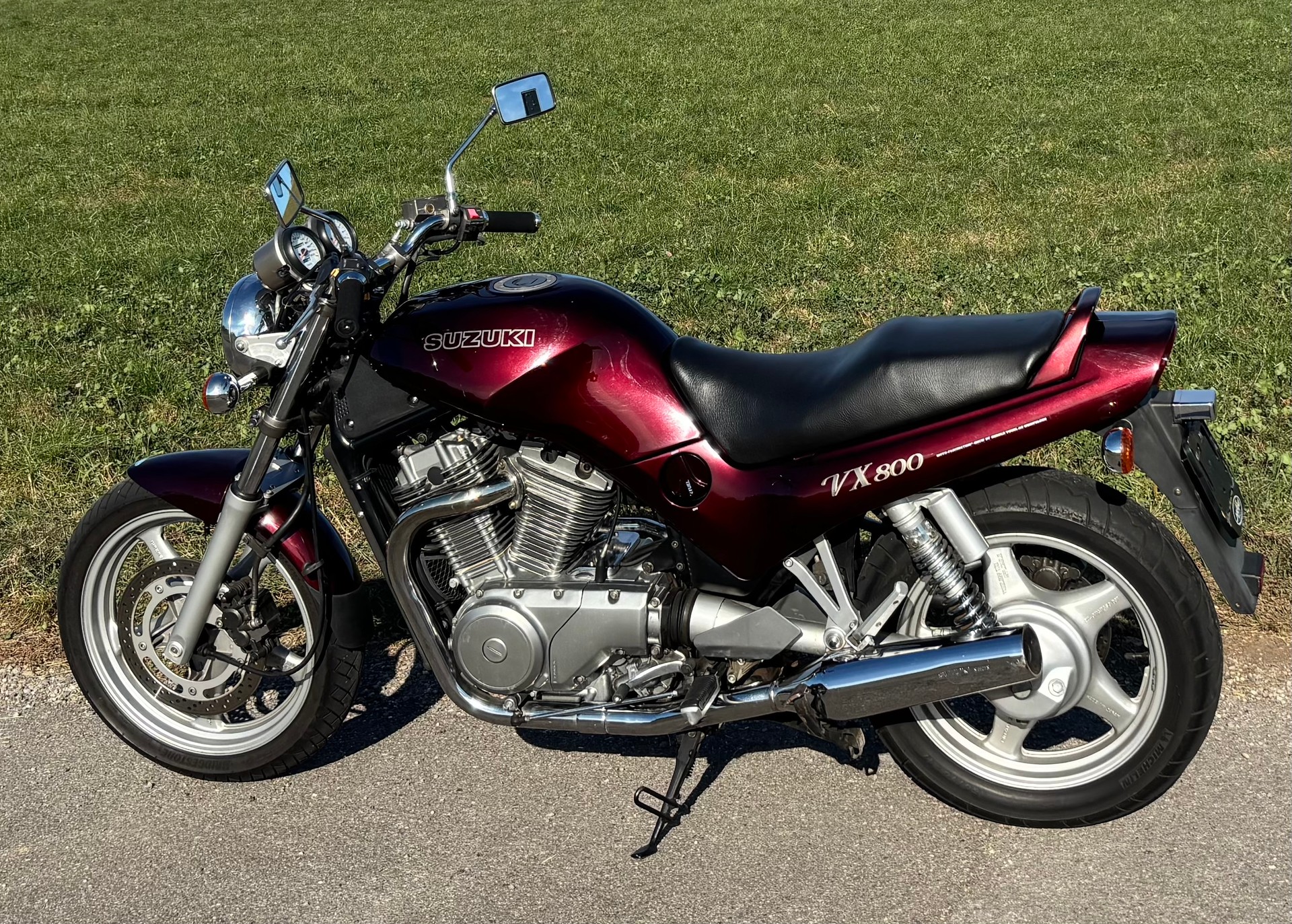 SUZUKI 800-image-0