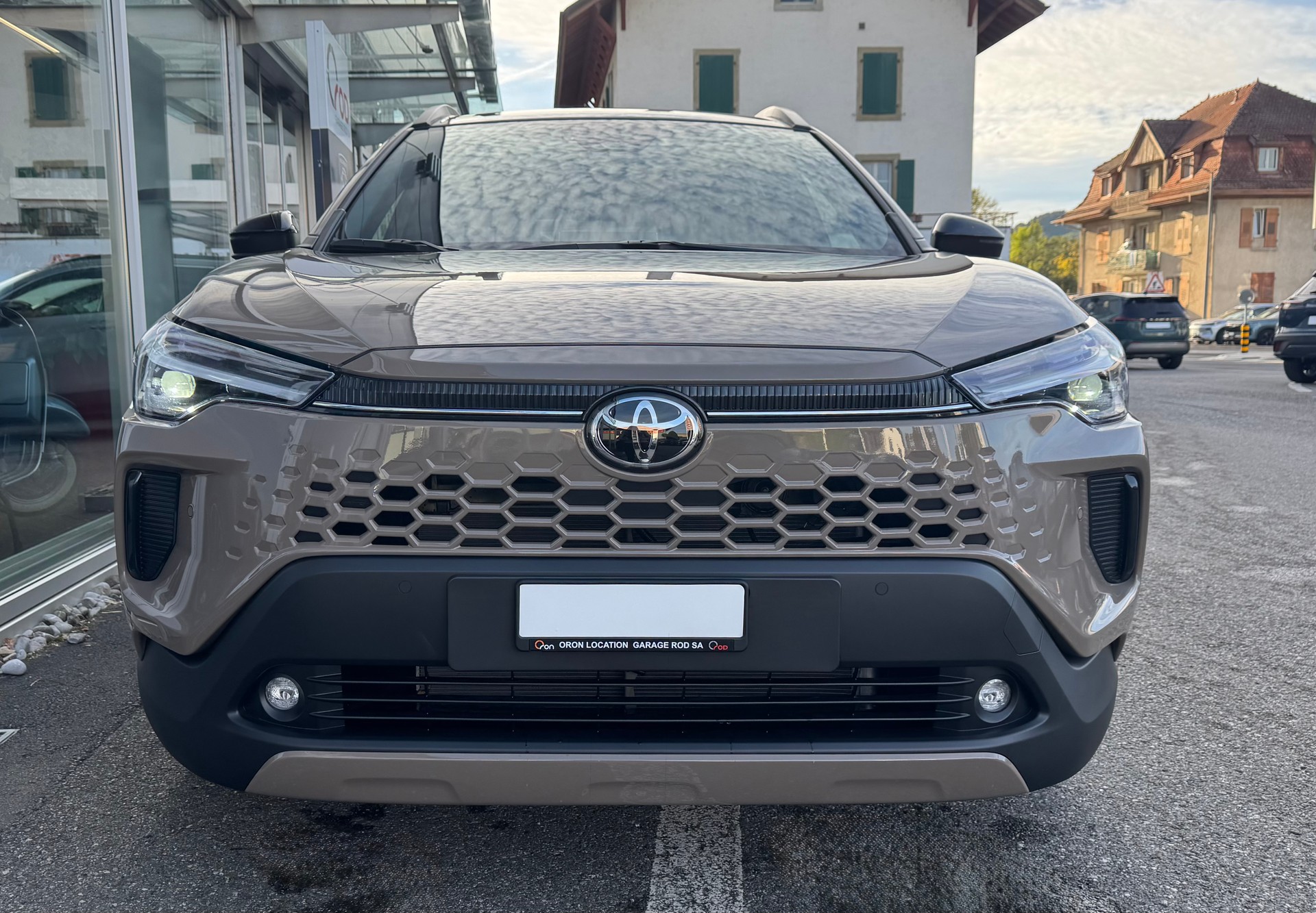 TOYOTA Corolla Cross 2.0 Trend e-CVT-showroom-element-1