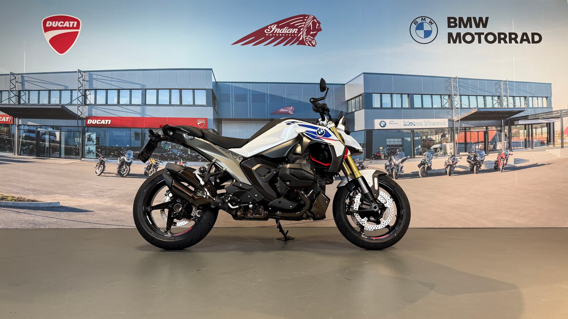 BMW R 1300 R-image-4