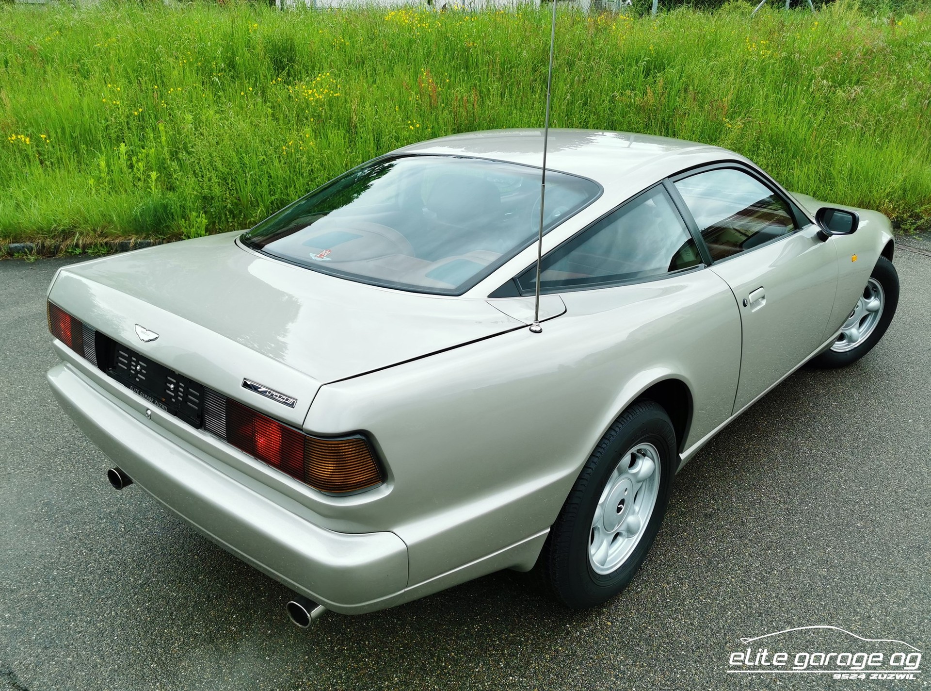 ASTON MARTIN Virage Saloon-image-5