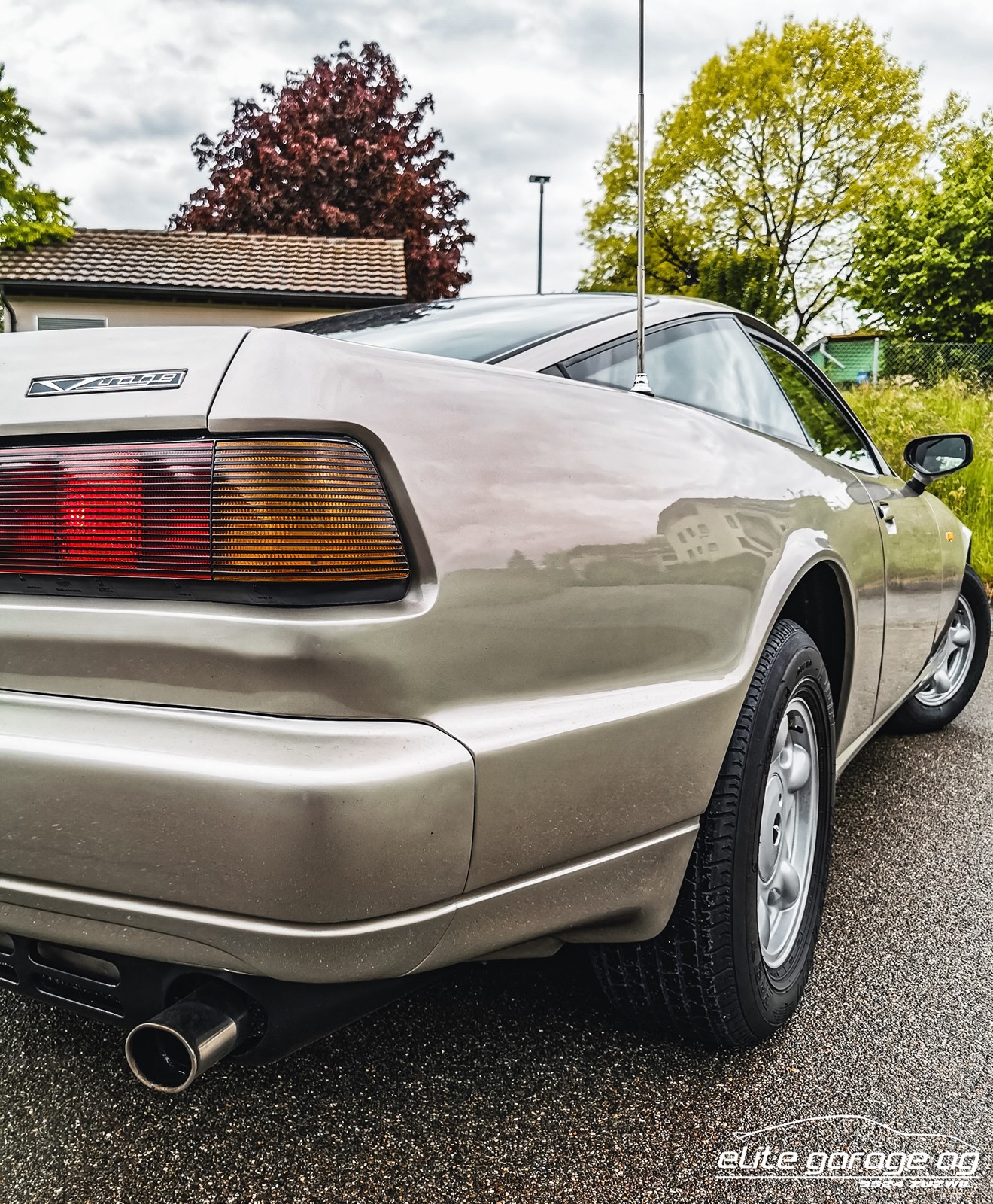 ASTON MARTIN Virage Saloon-image-8