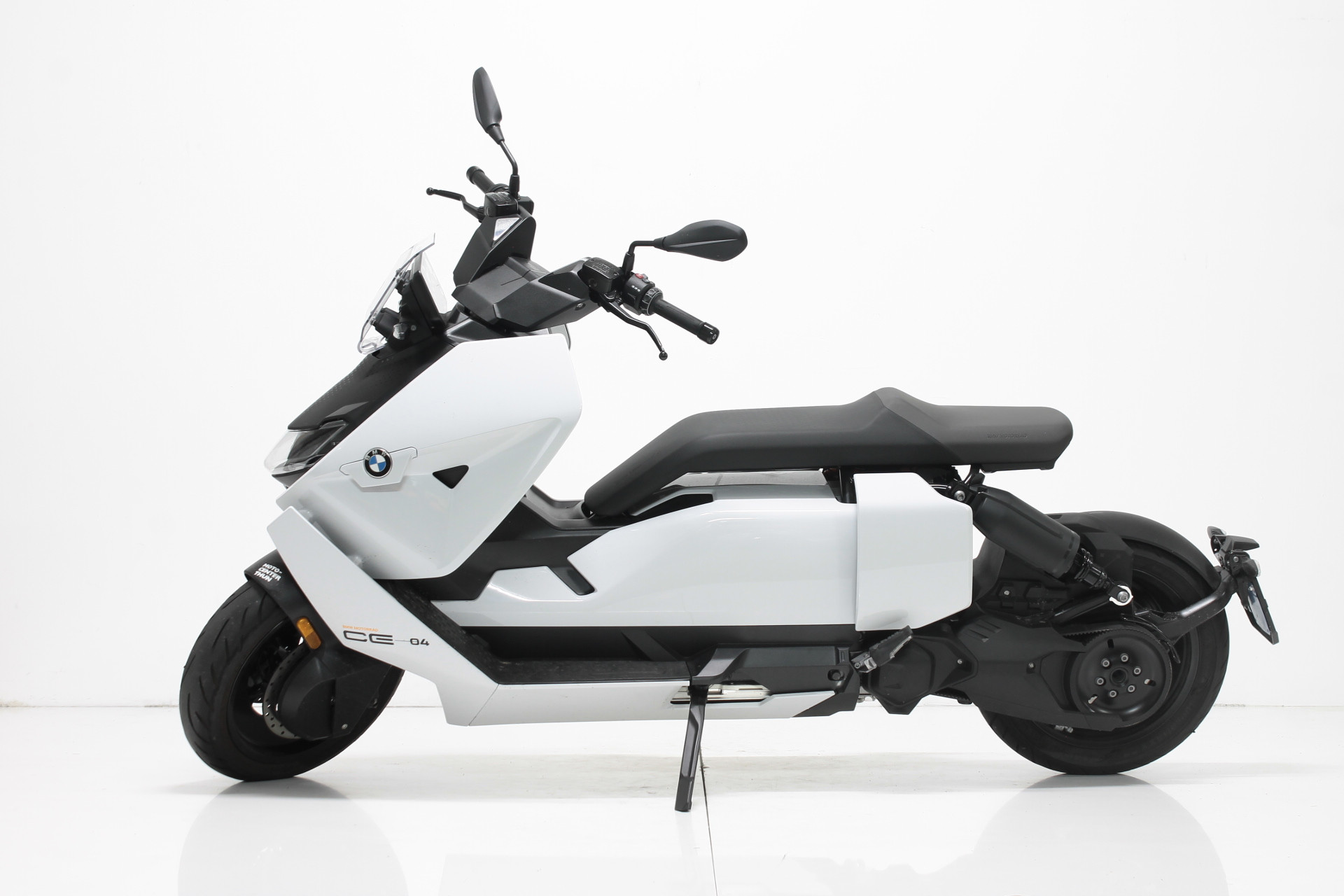BMW CE 04-image-4