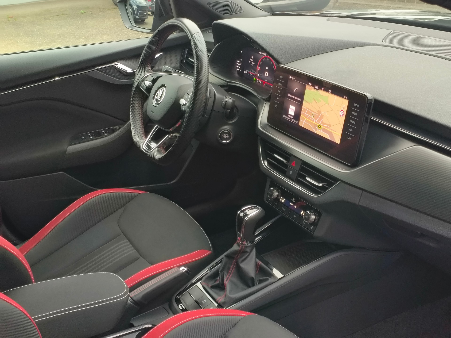 SKODA Kamiq 1.0 TSI Monte Carlo DSG-image-11