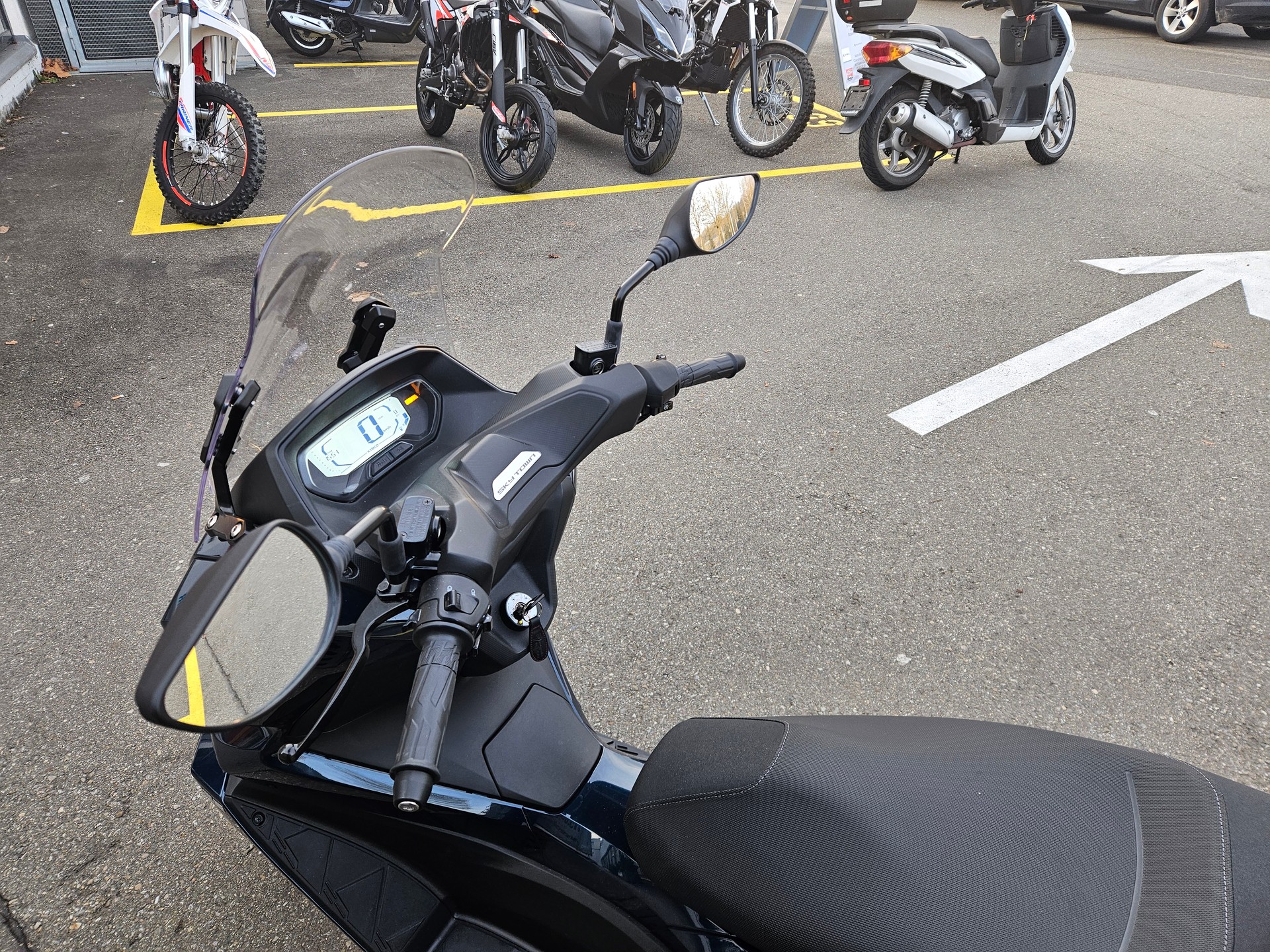 KYMCO Skytown 125-image-6