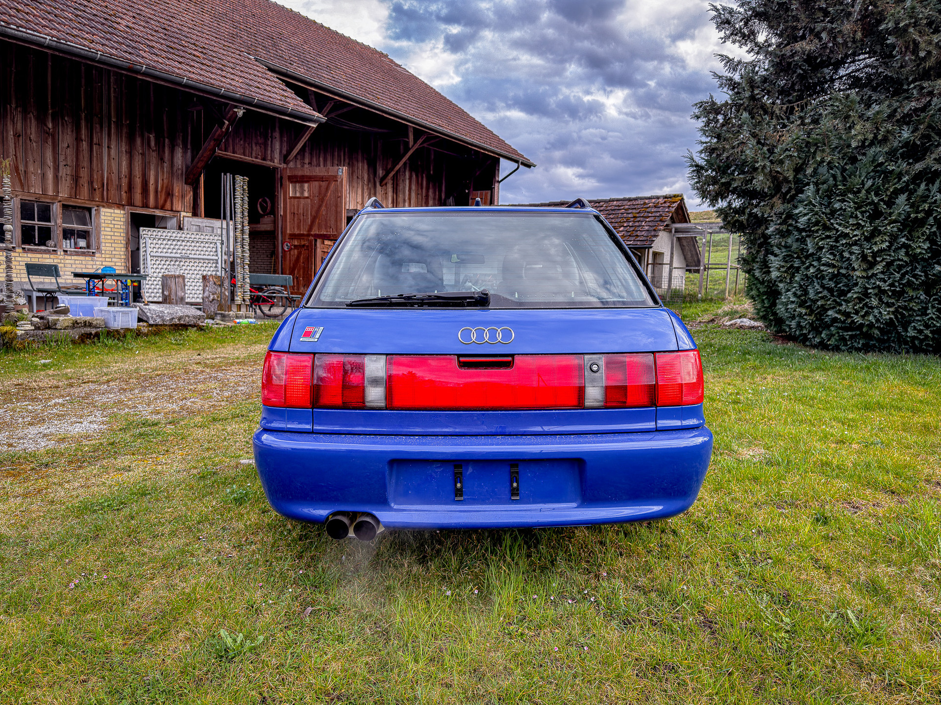 AUDI 80 Avant RS2-image-4