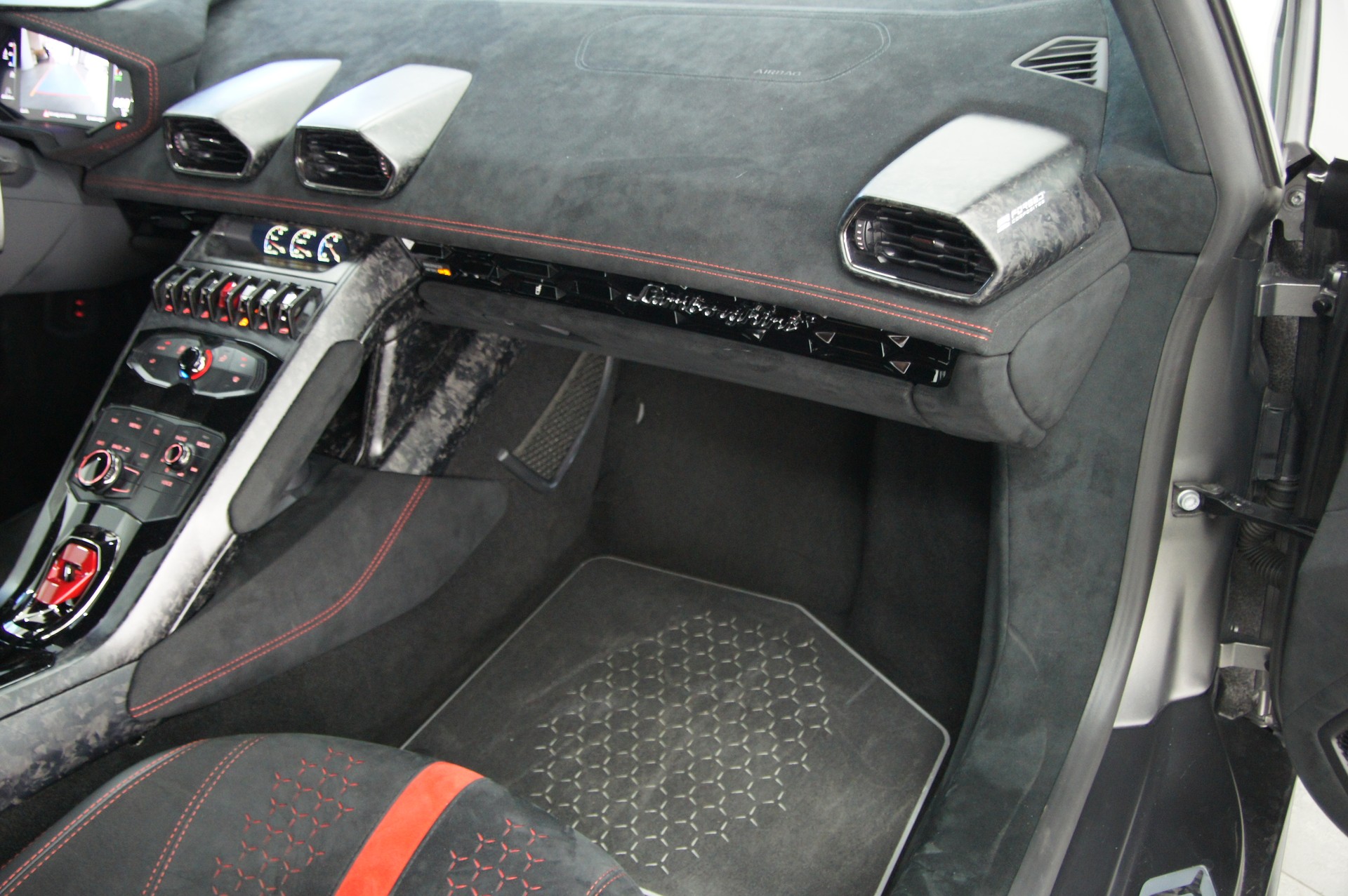 LAMBORGHINI Huracan LP640-4 Coupé Performante DCT-image-13