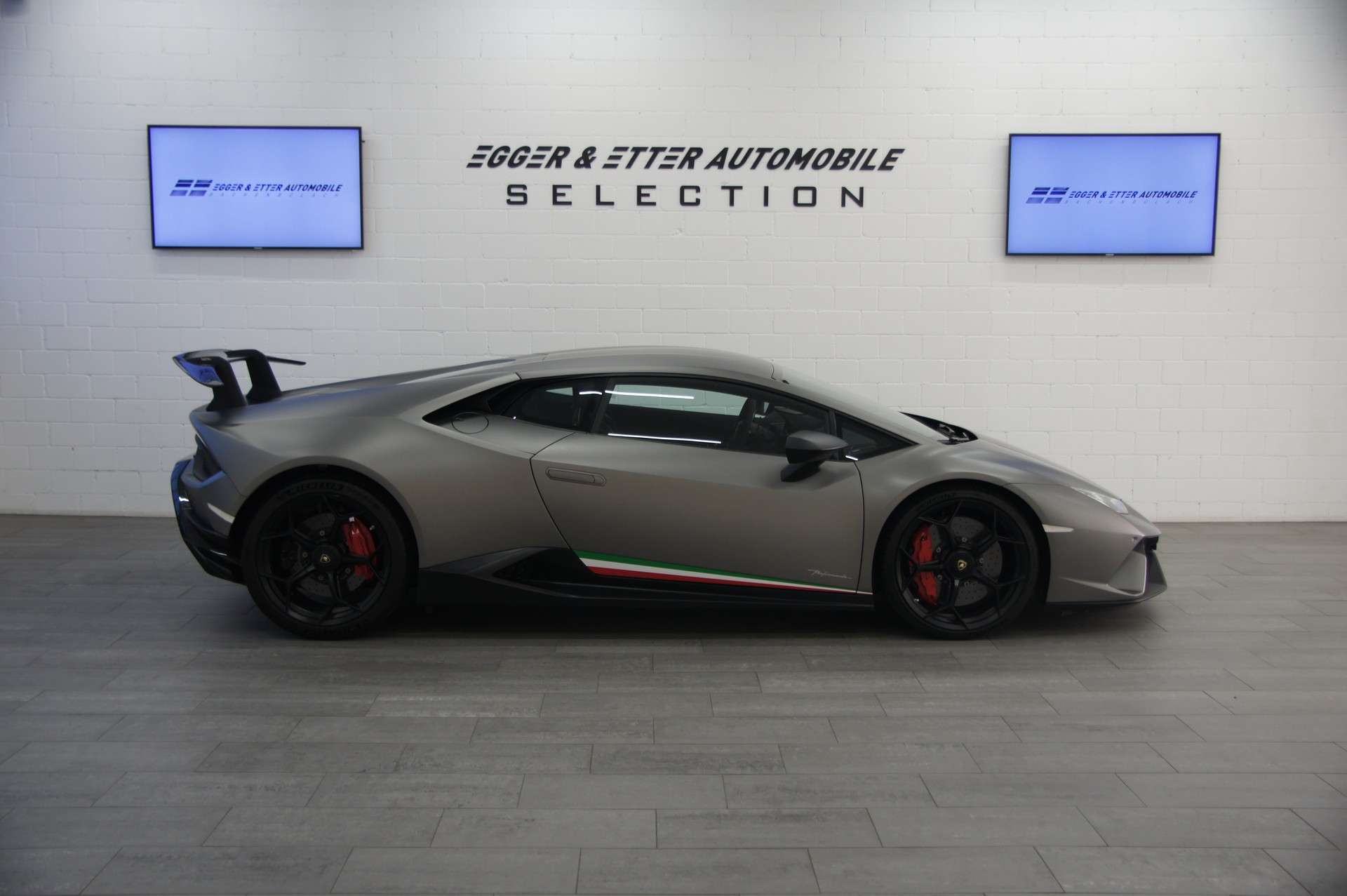 LAMBORGHINI Huracan LP640-4 Coupé Performante DCT-showroom-element-3