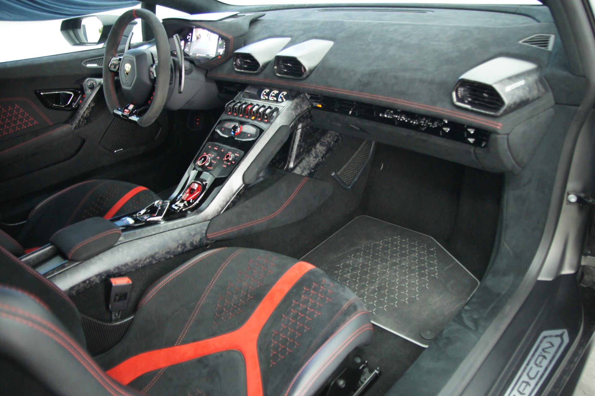 LAMBORGHINI Huracan LP640-4 Coupé Performante DCT-image-10
