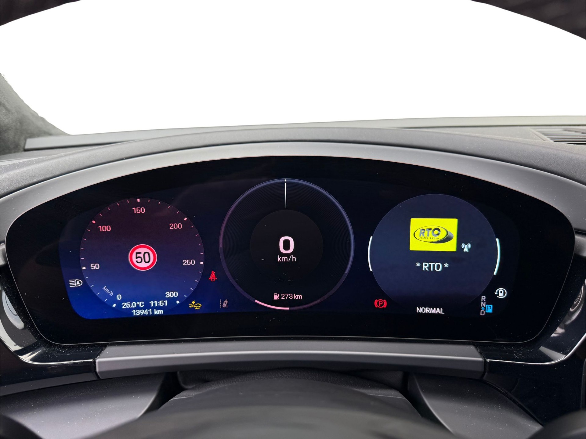PORSCHE Macan Turbo 100kWh-image-8