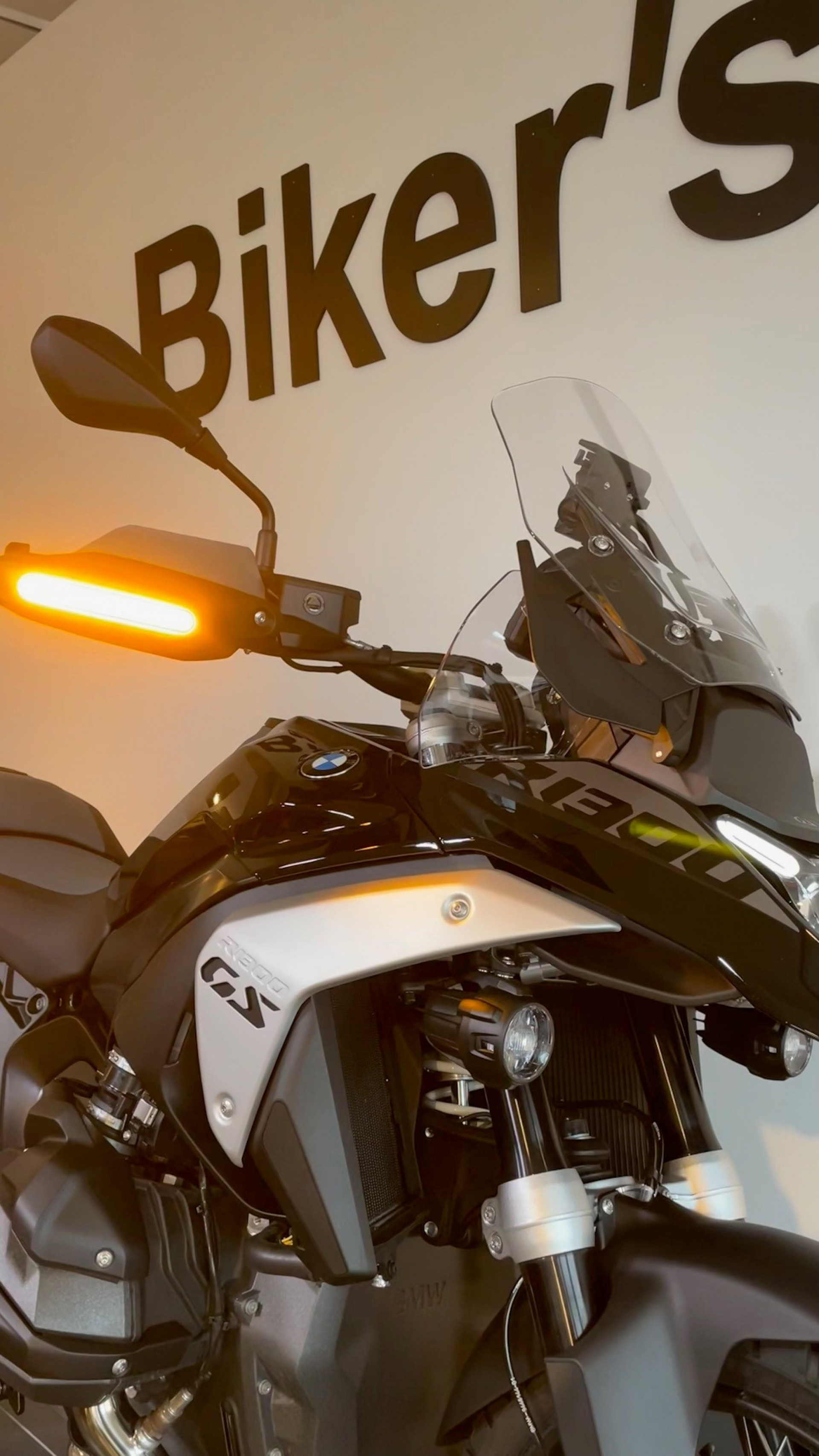 BMW R 1300 GS ASA ASA mit Adaptive Fahrzeughöhenregelung-showroom-element-3